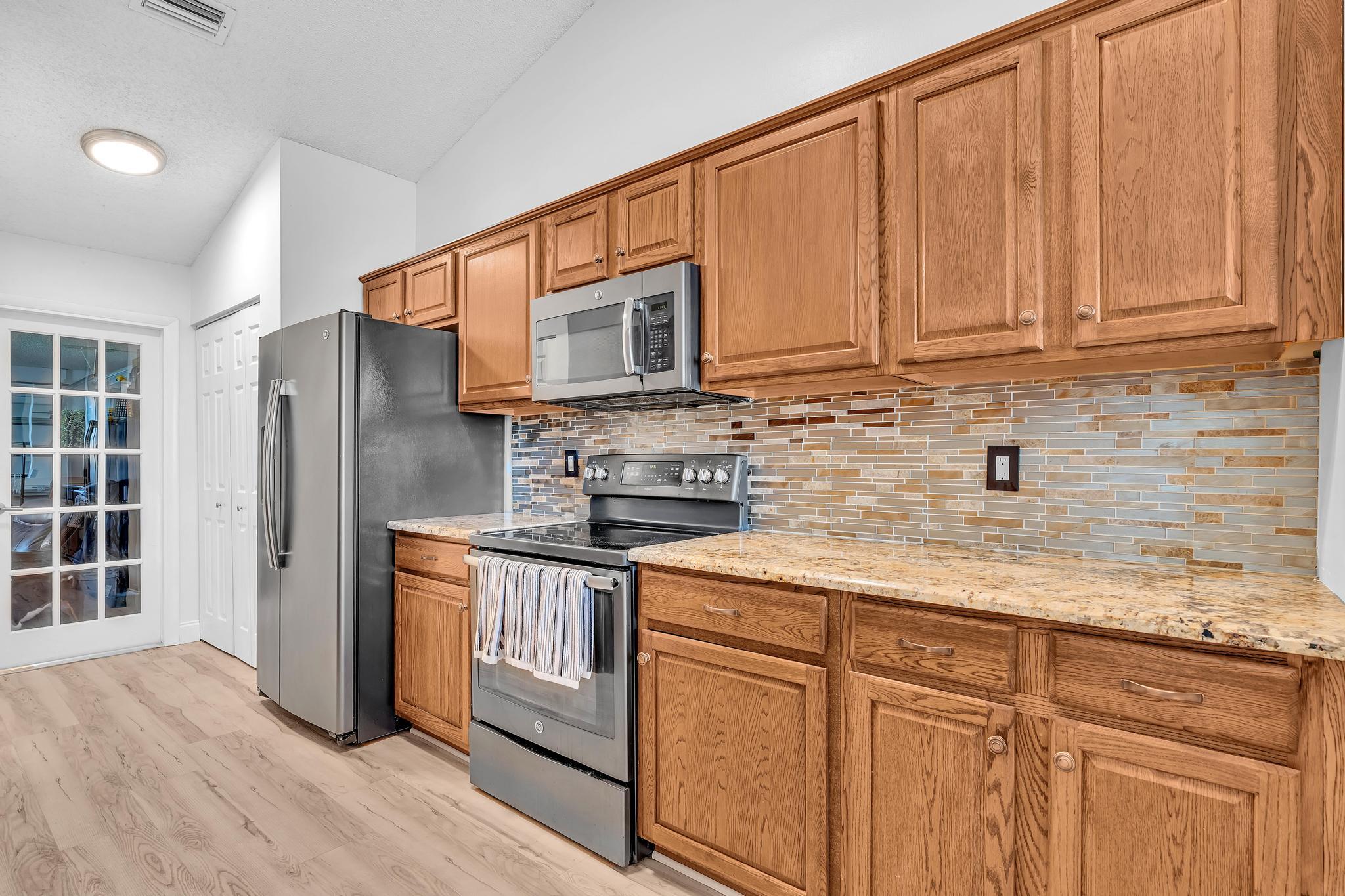 8099 Cassia Drive Property Photo 11