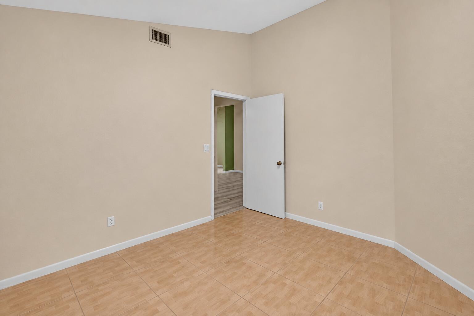8099 Cassia Drive Property Photo 17
