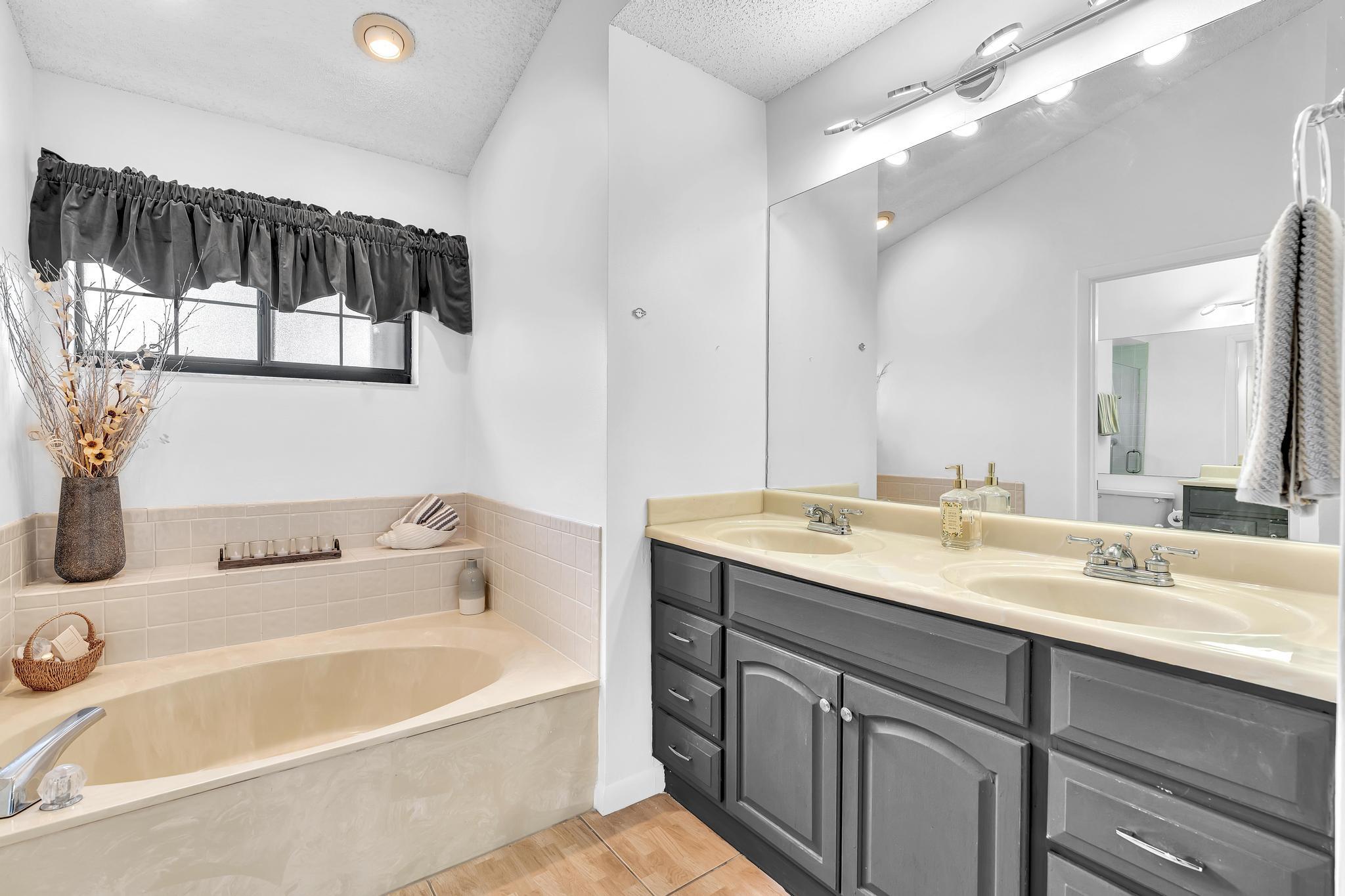 8099 Cassia Drive Property Photo 26