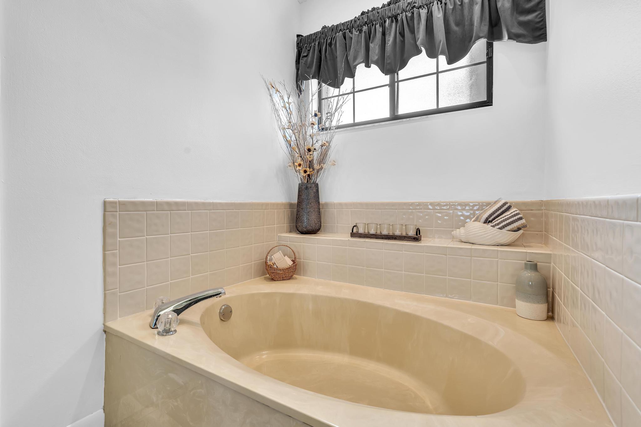 8099 Cassia Drive Property Photo 28