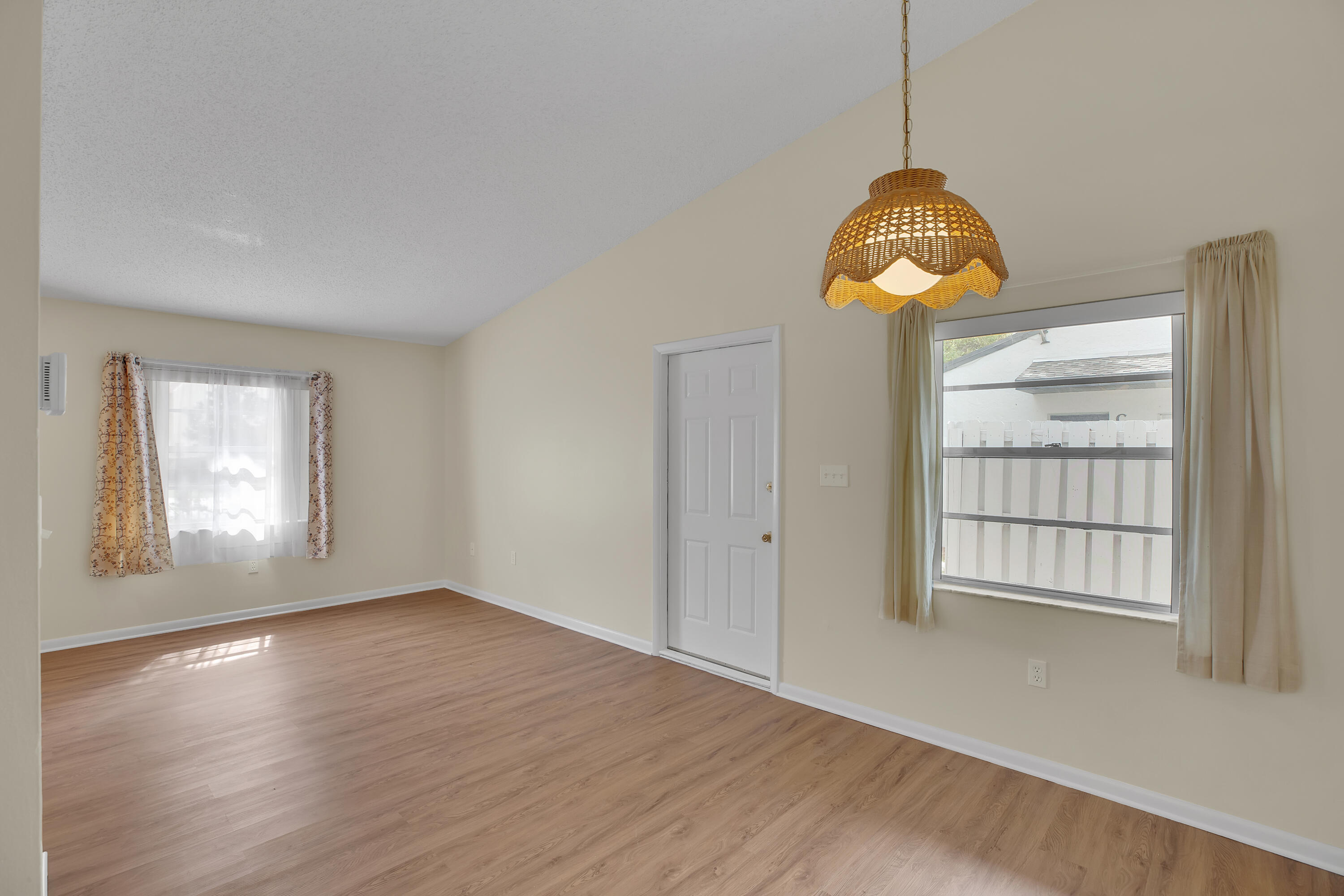 2007 Oleander Boulevard Apt D Property Photo 17