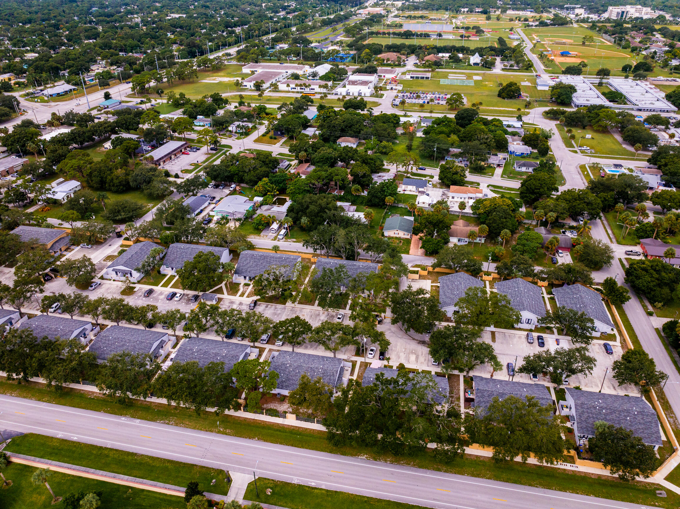 2007 Oleander Boulevard Apt D Property Photo 32
