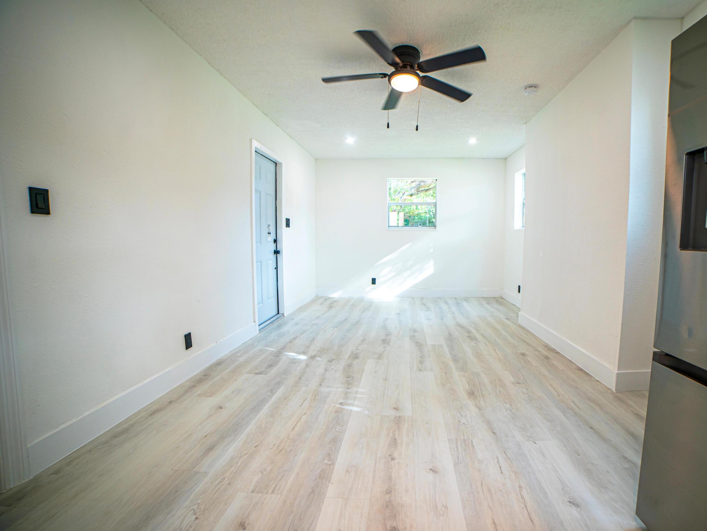 412 Columbus Parkway 2 Property Photo 6
