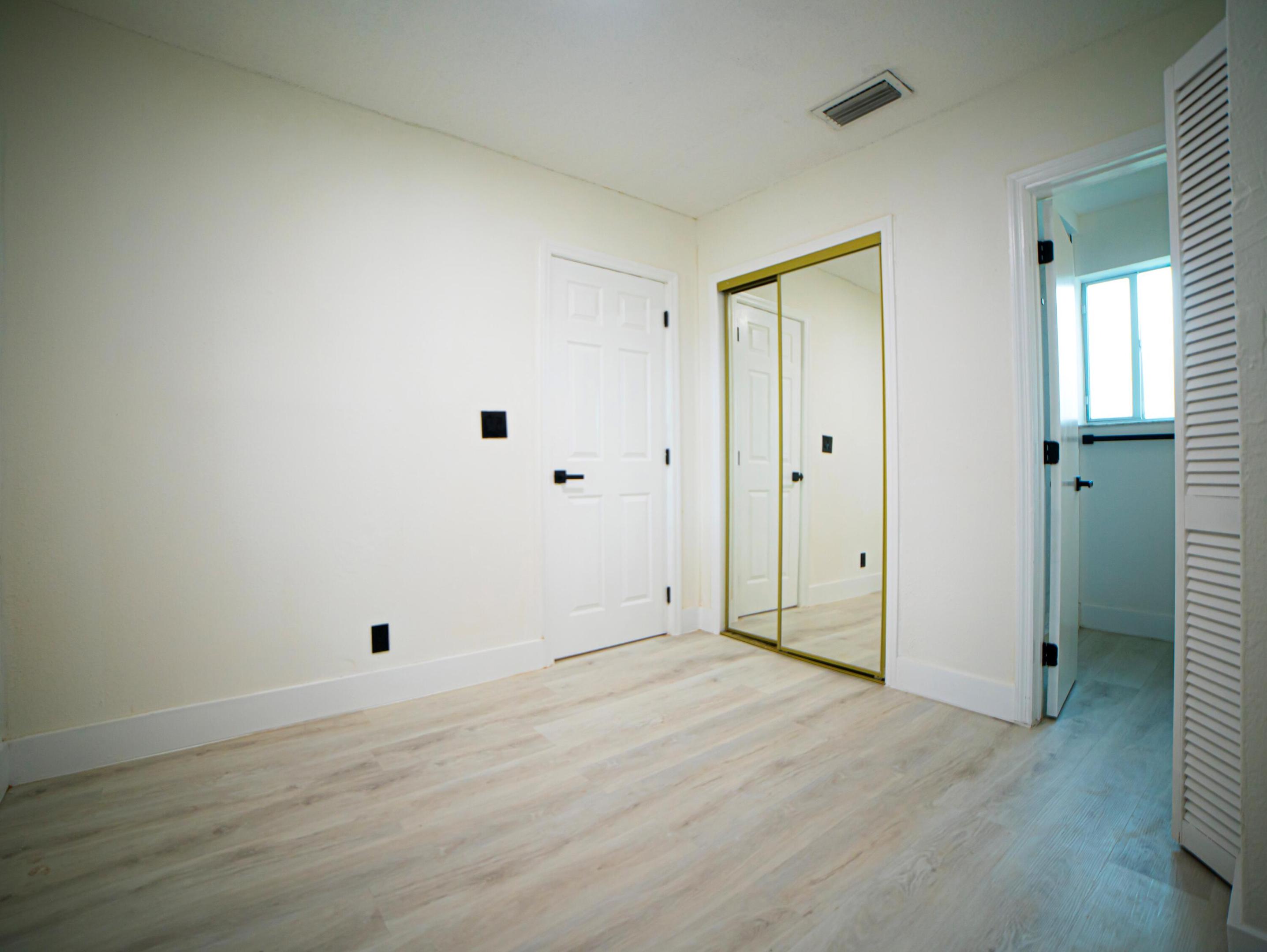 412 Columbus Parkway 2 Property Photo 9