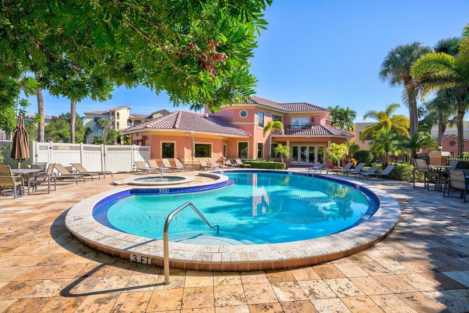 300 Uno Lago Drive 305 Property Photo 28