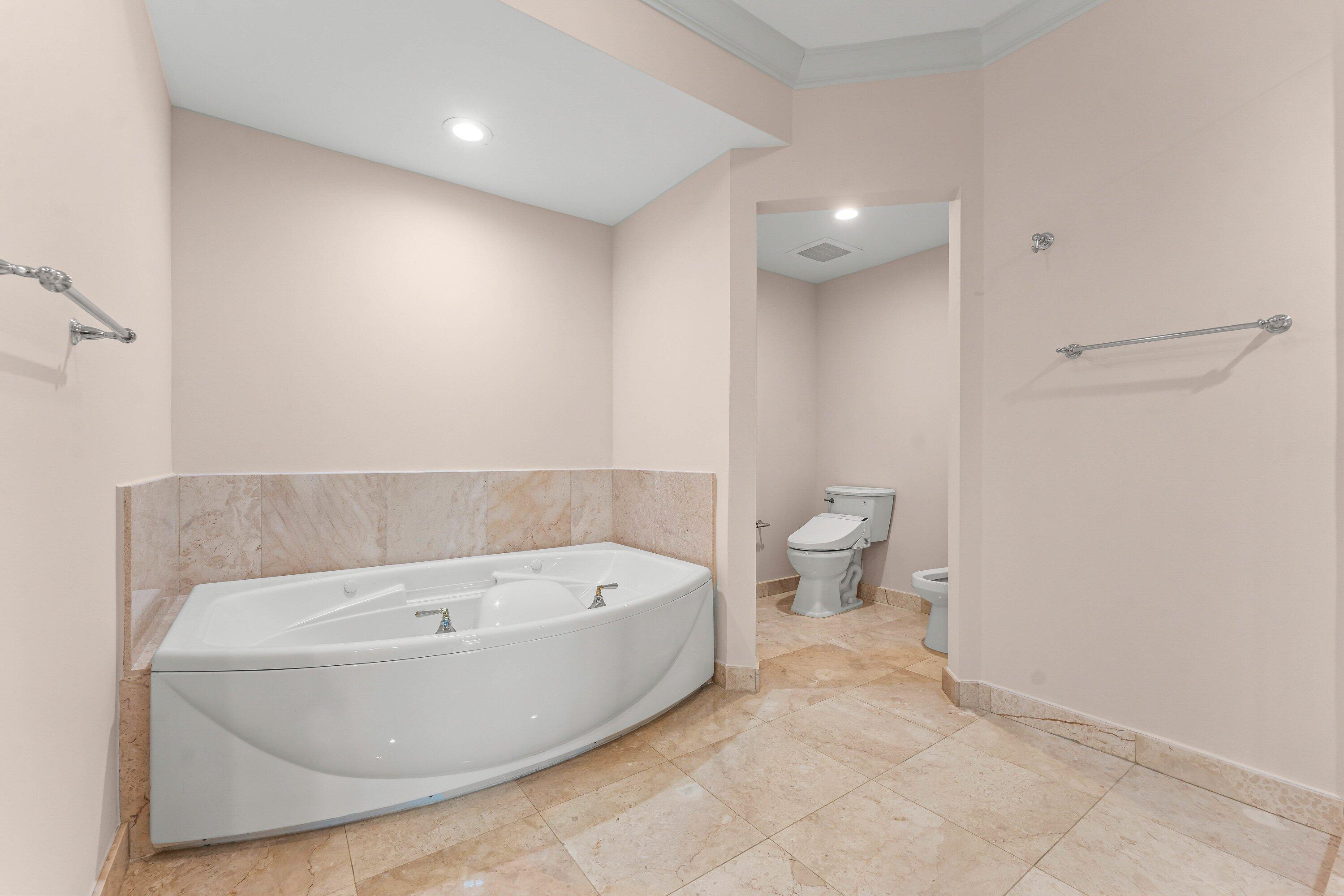 550 Se Mizner Boulevard B501 Property Photo 19