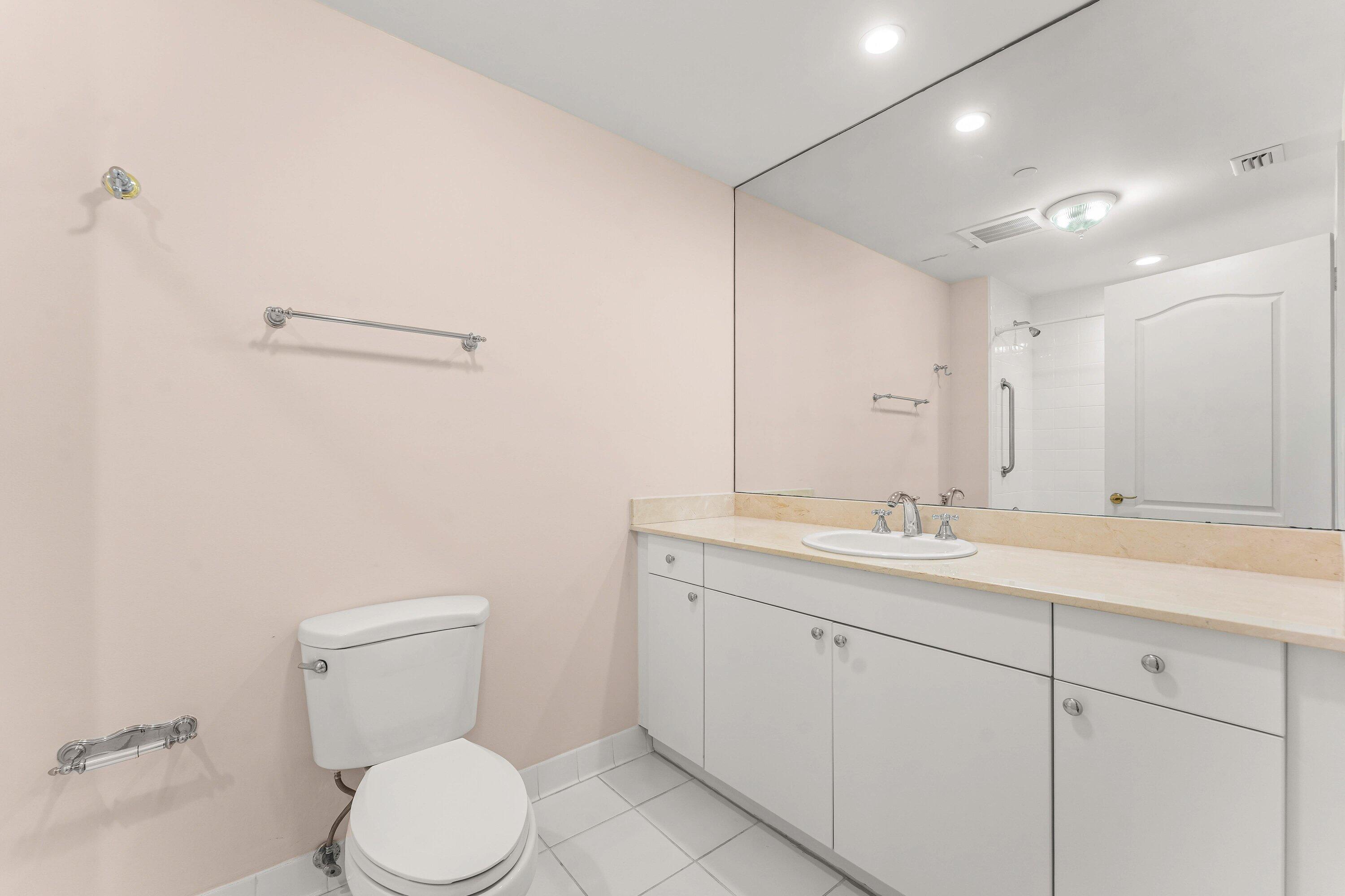 550 Se Mizner Boulevard B501 Property Photo 24