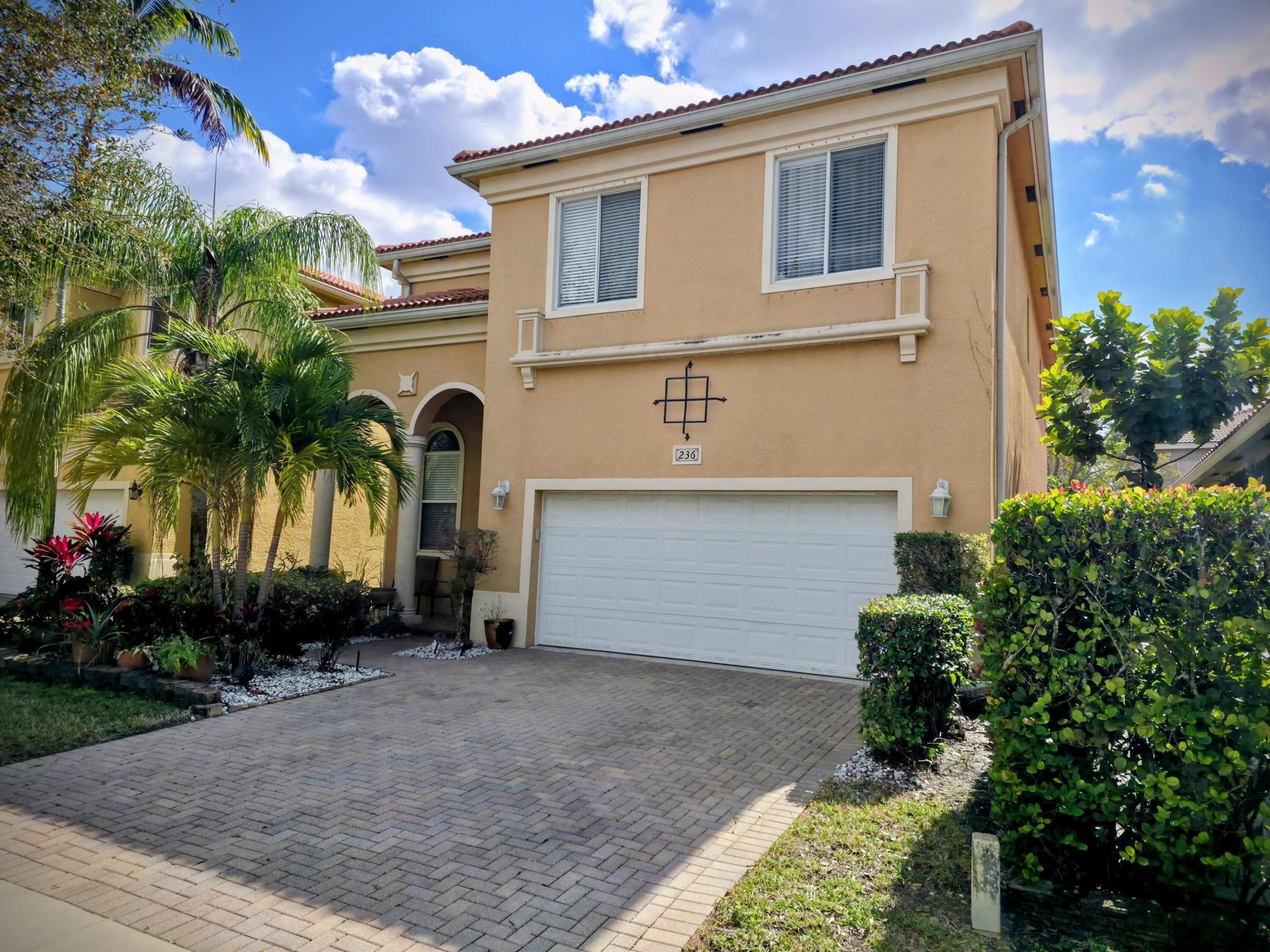 236 Gazetta Way Property Photo 4