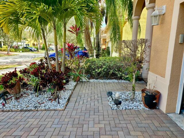 236 Gazetta Way Property Photo 5