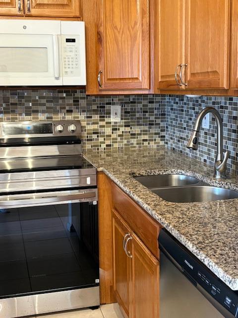 313 Andover M Property Photo 5