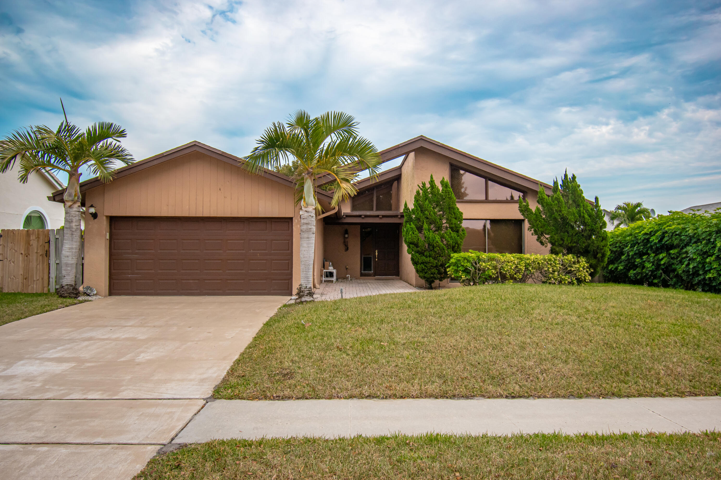 21566 Arbor Way Property Photo 1