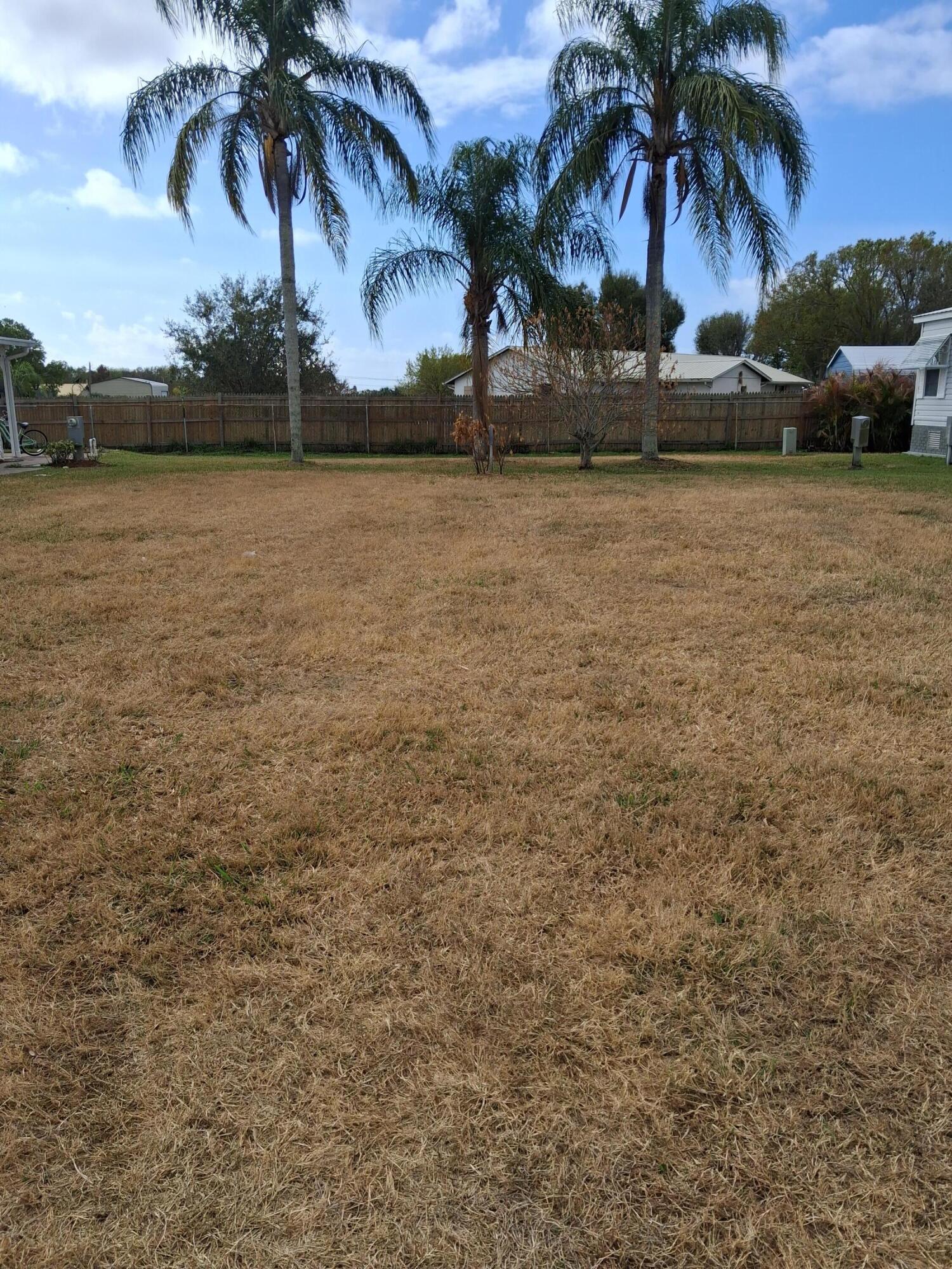 1691 Sw 35th Circle Property Photo 3