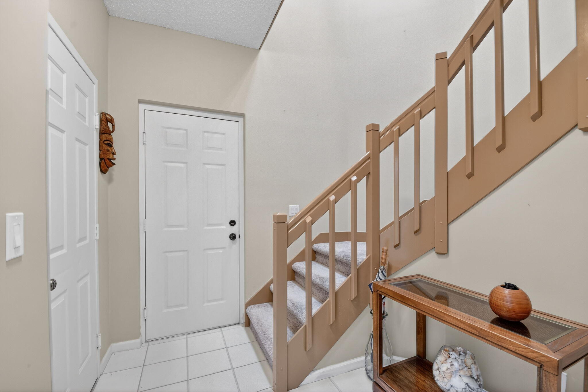 11683 Briarwood Circle 3 Property Photo 6