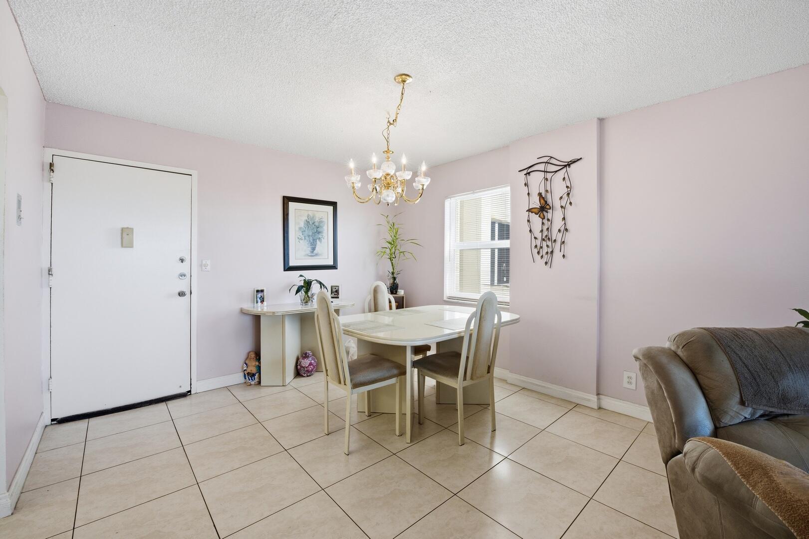 401 Golden Isles Drive 1009 Property Photo 6