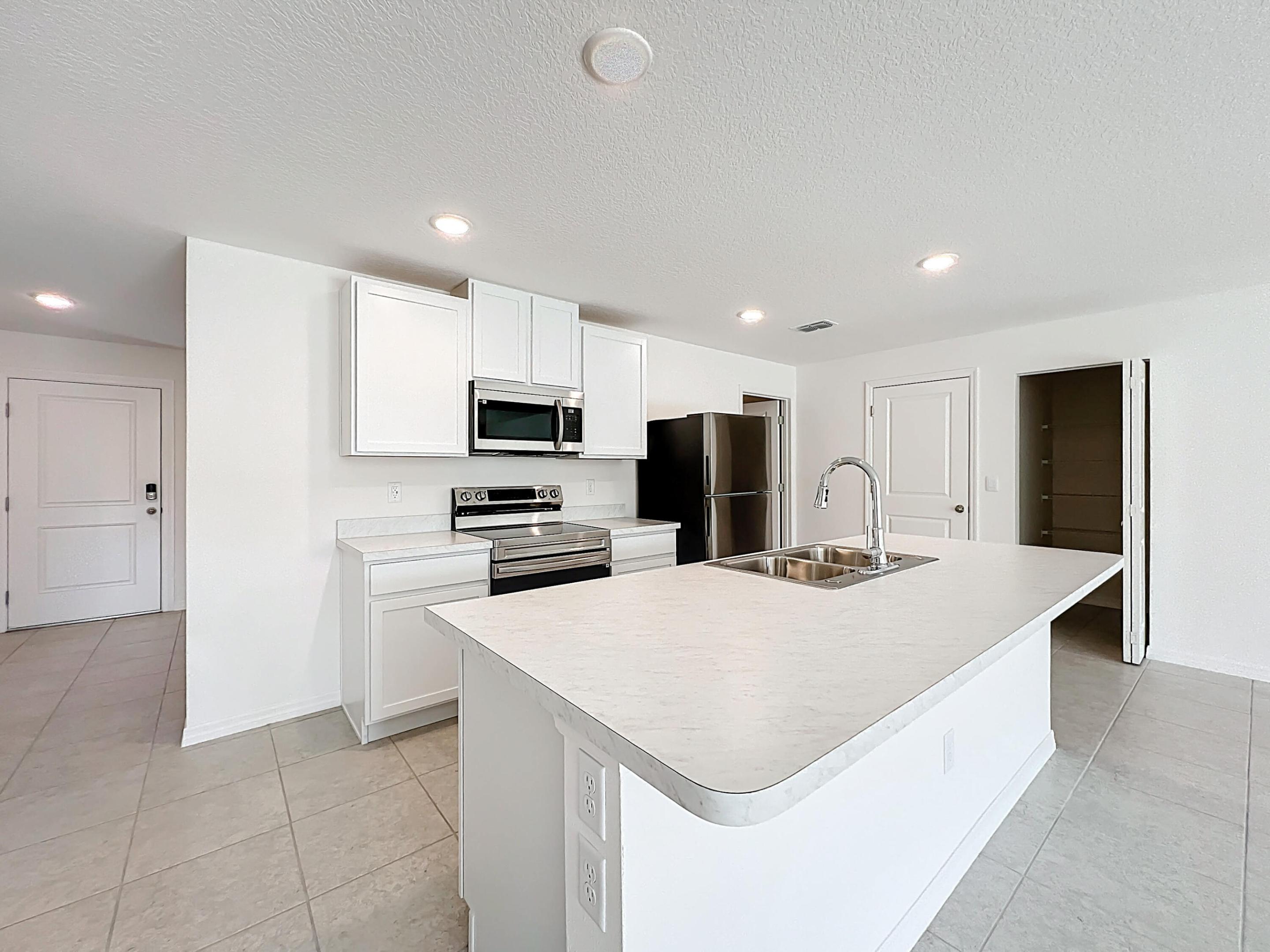 1390 Schumann Drive Property Photo 11