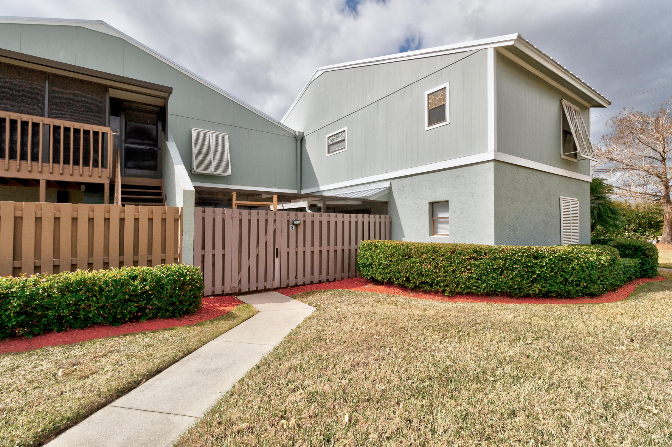 1136 Breezy Way 3b Property Photo 1