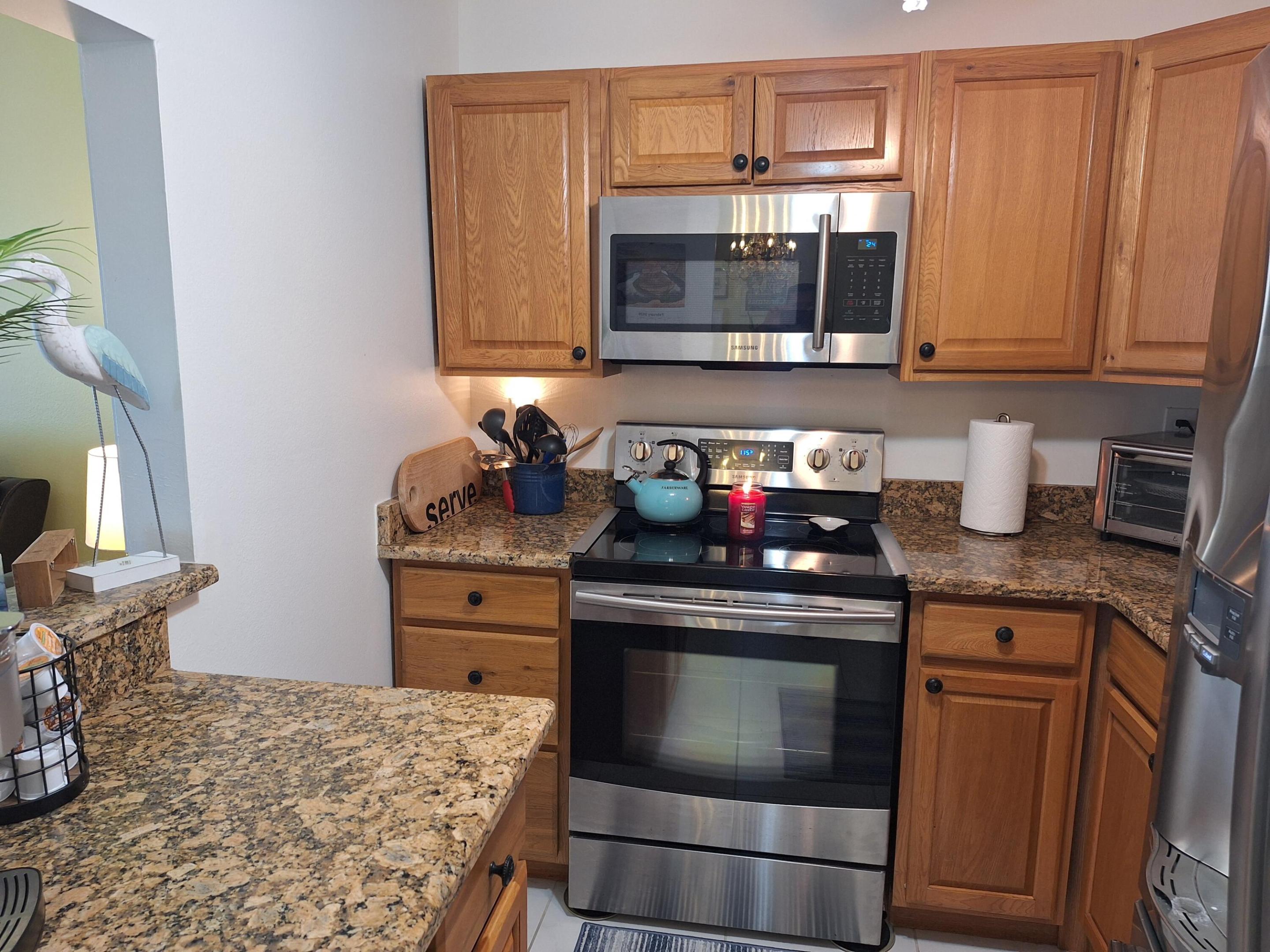 305 Andover L Property Photo 11
