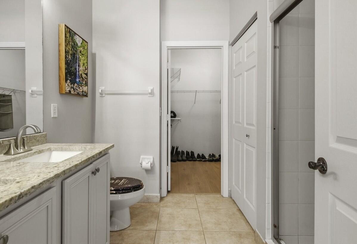 110 Lighthouse Circle H Property Photo 10