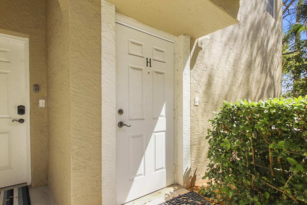 110 Lighthouse Circle H Property Photo 15