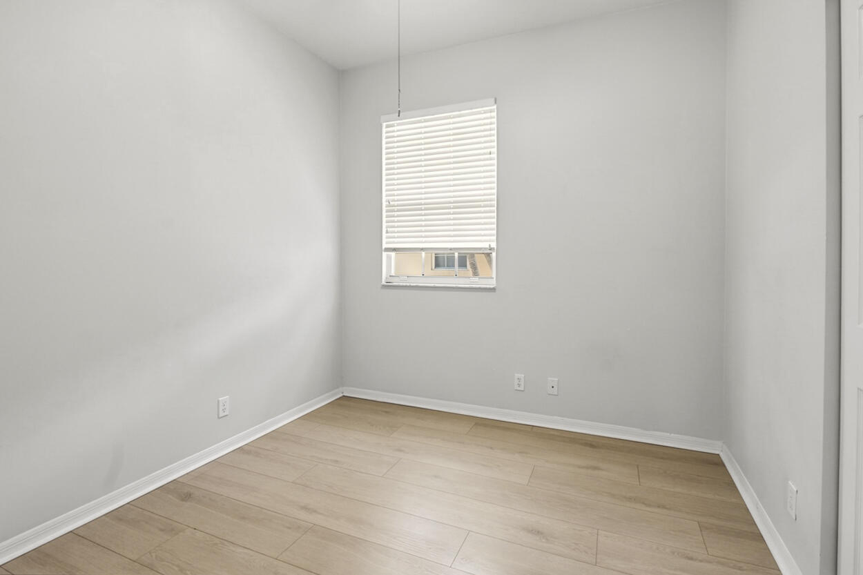 110 Lighthouse Circle H Property Photo 24