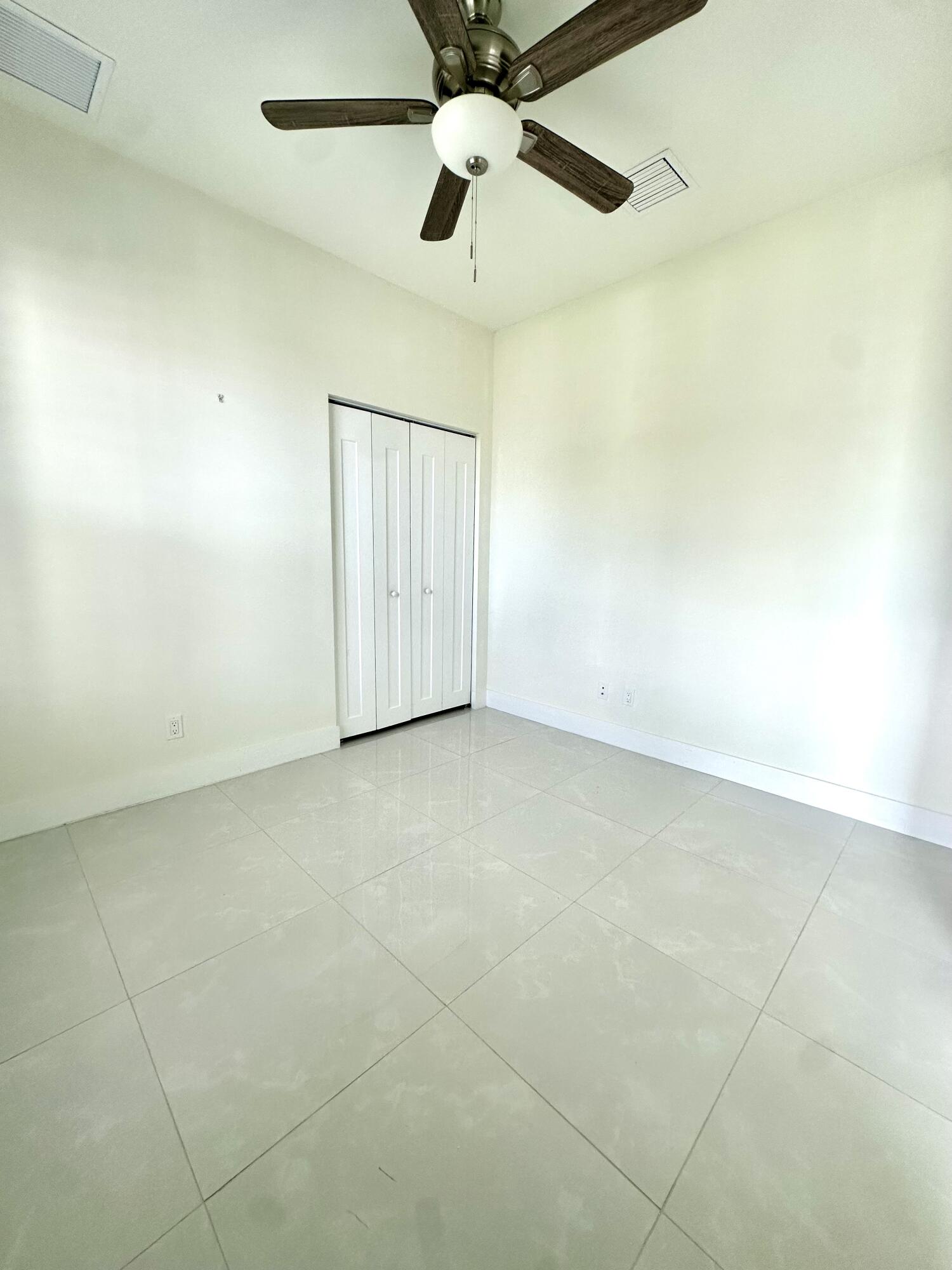 1159 Sw Edinburgh Drive Property Photo 6