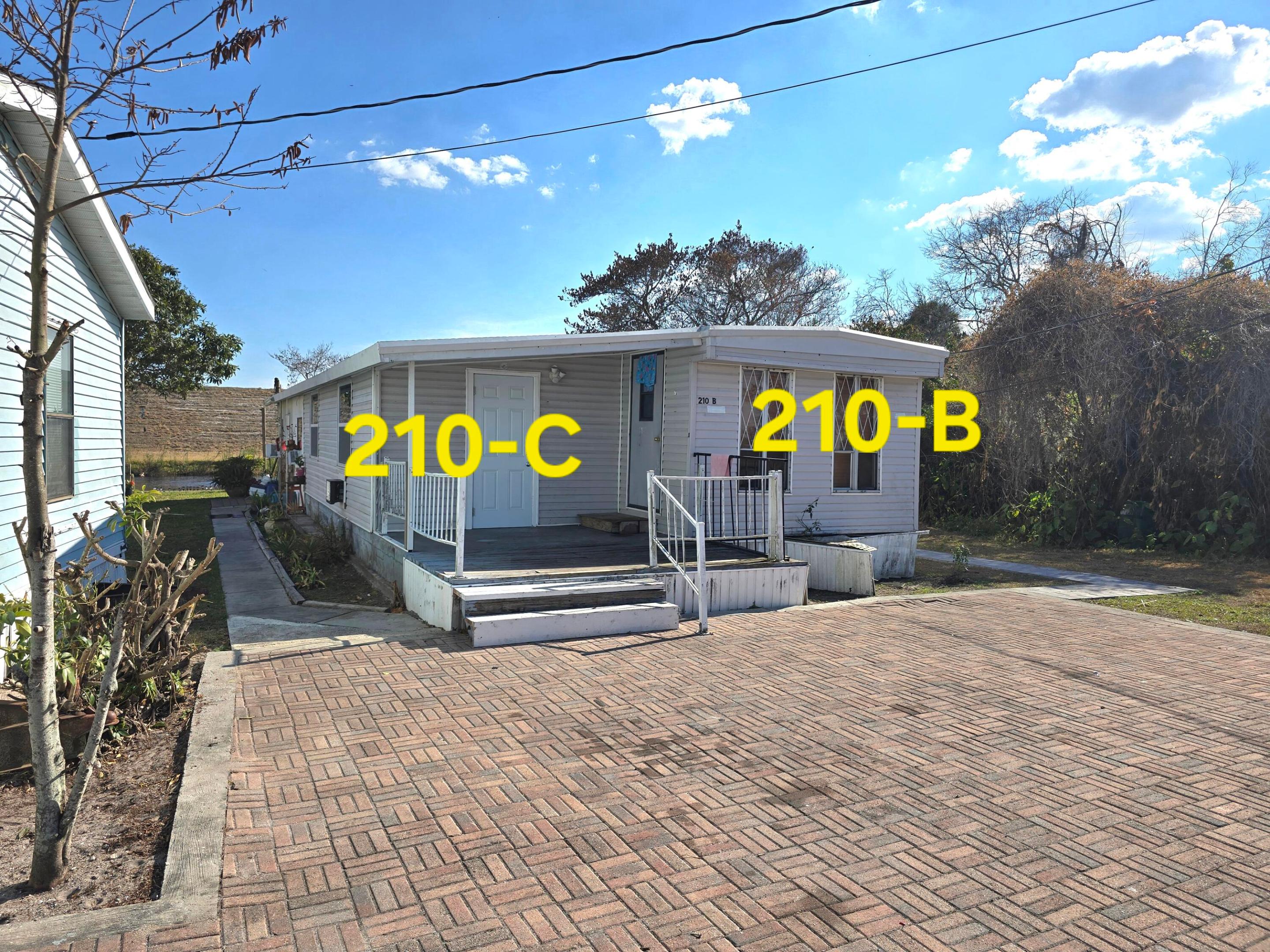210 Us Highway 441 SE Property Photo 1