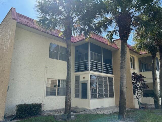 145 Lake Evelyn Drive Property Photo 4