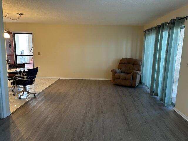 145 Lake Evelyn Drive Property Photo 7