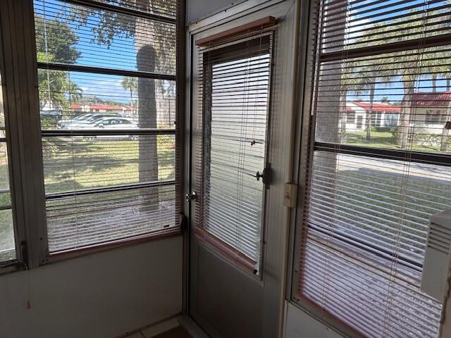 145 Lake Evelyn Drive Property Photo 17