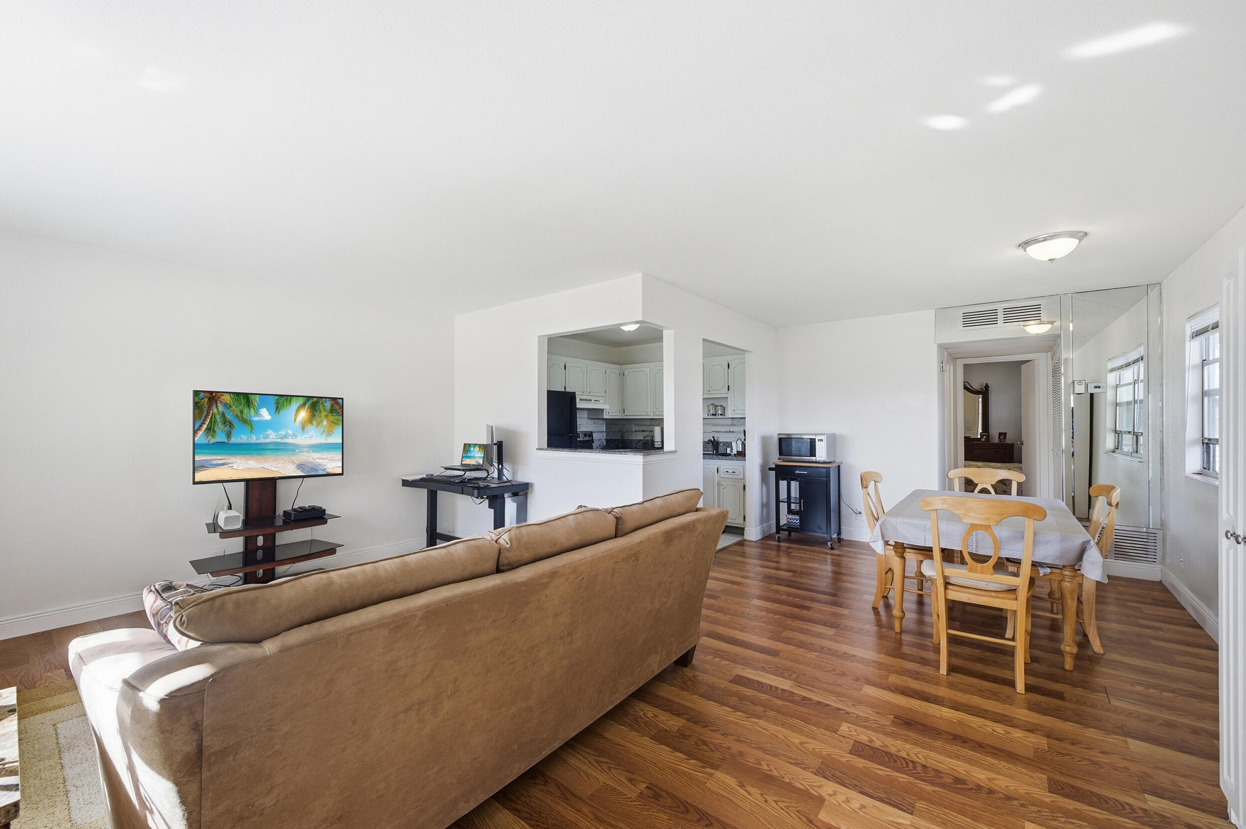 142 Monaco C Property Photo 4