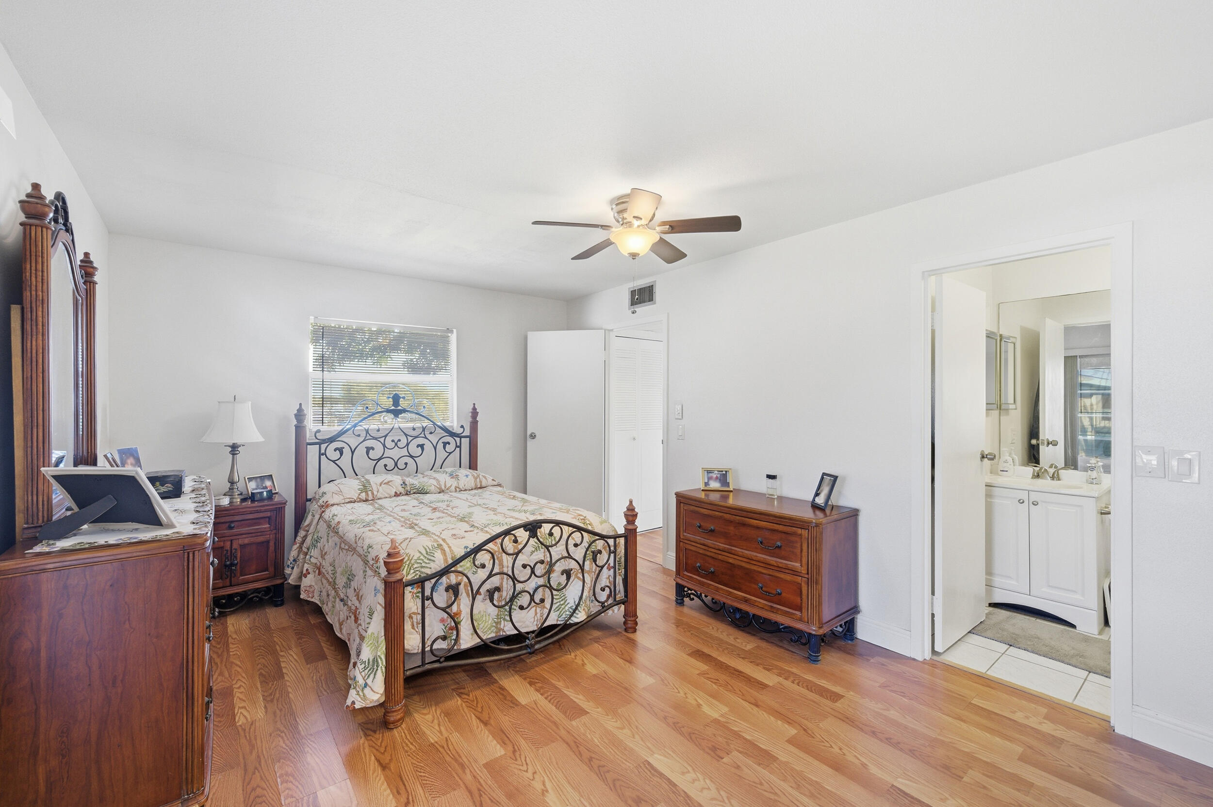 142 Monaco C Property Photo 14