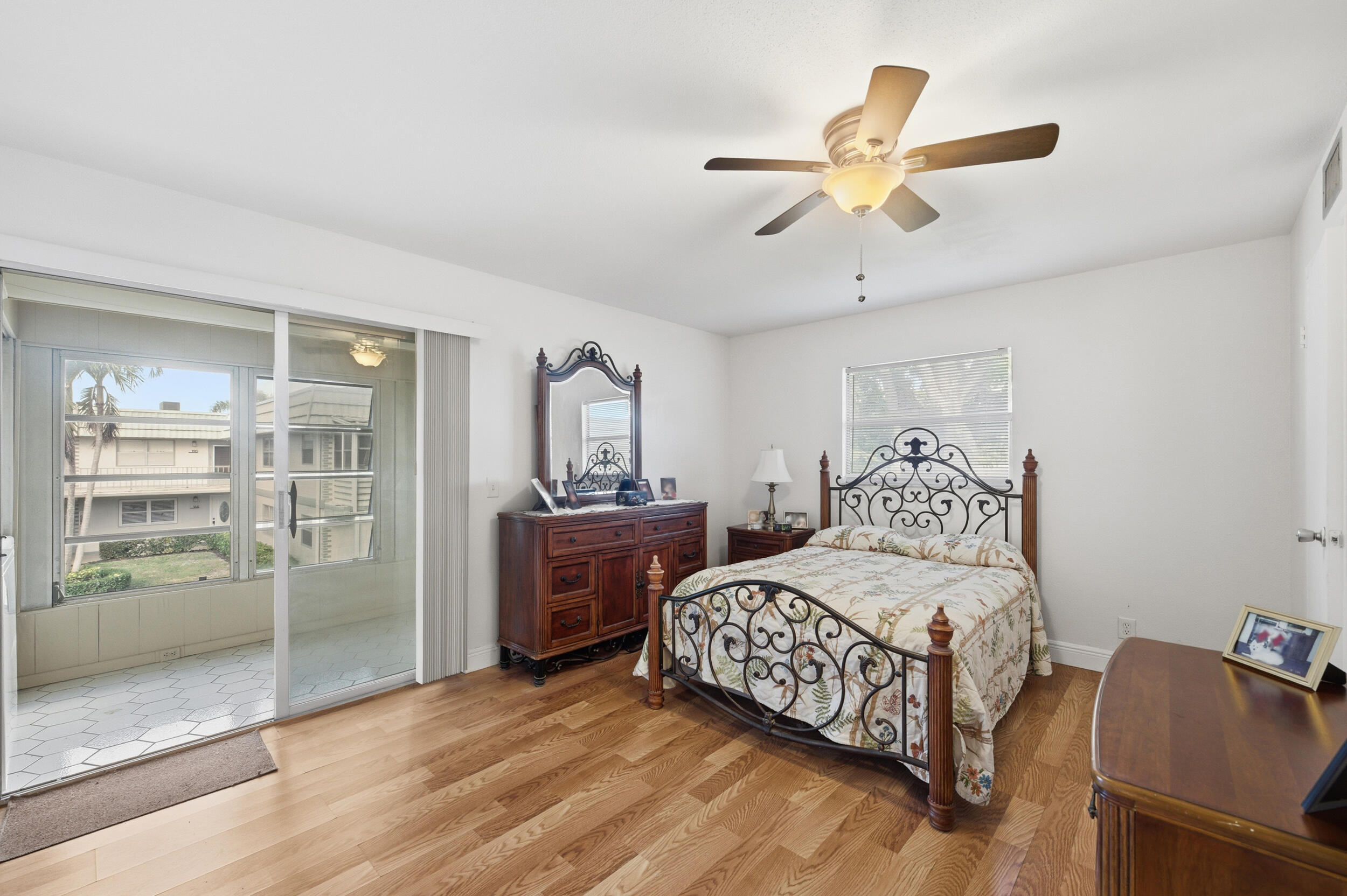 142 Monaco C Property Photo 16