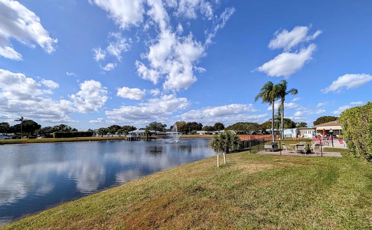 370 High Point Boulevard C Property Photo 2