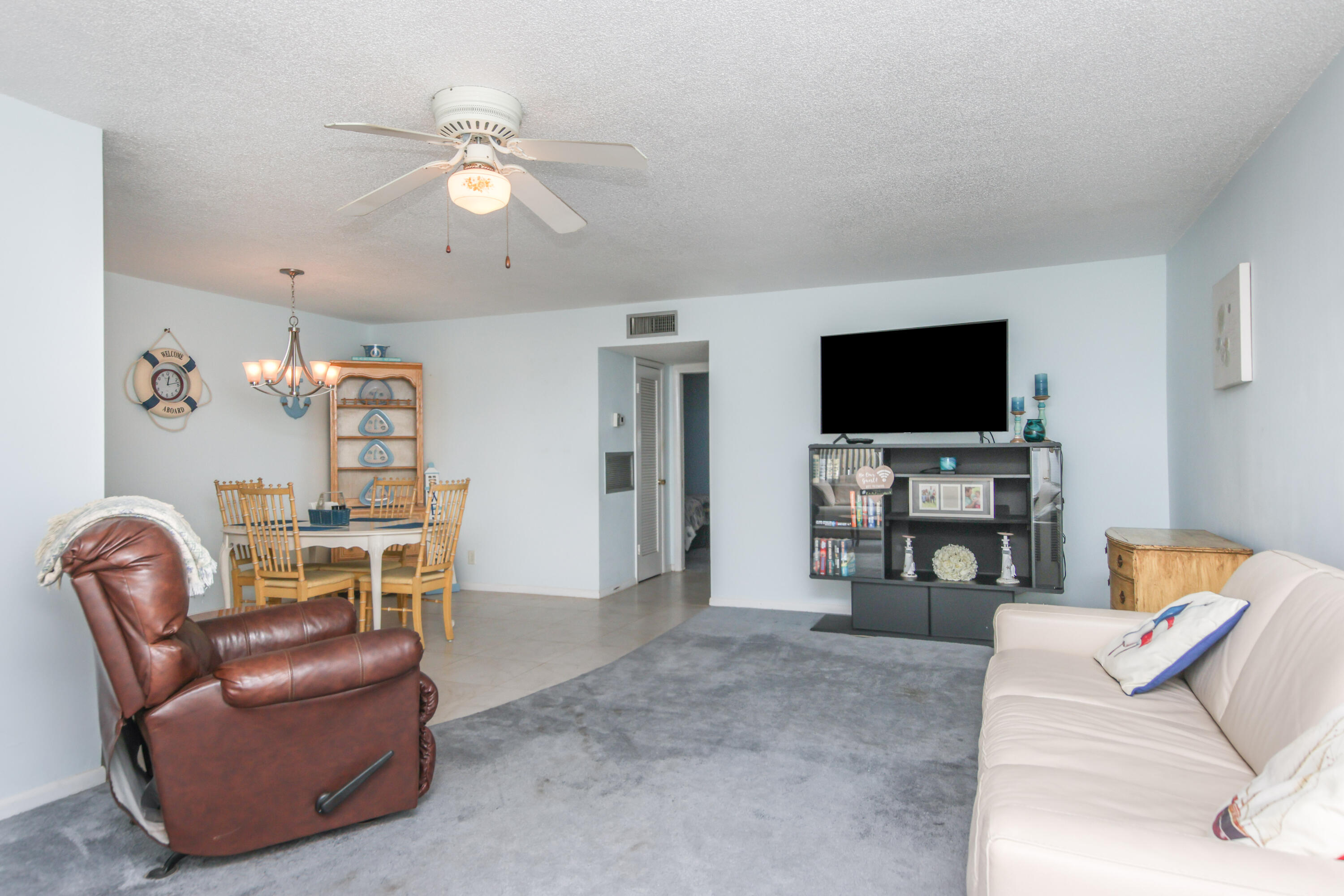 370 High Point Boulevard C Property Photo 7