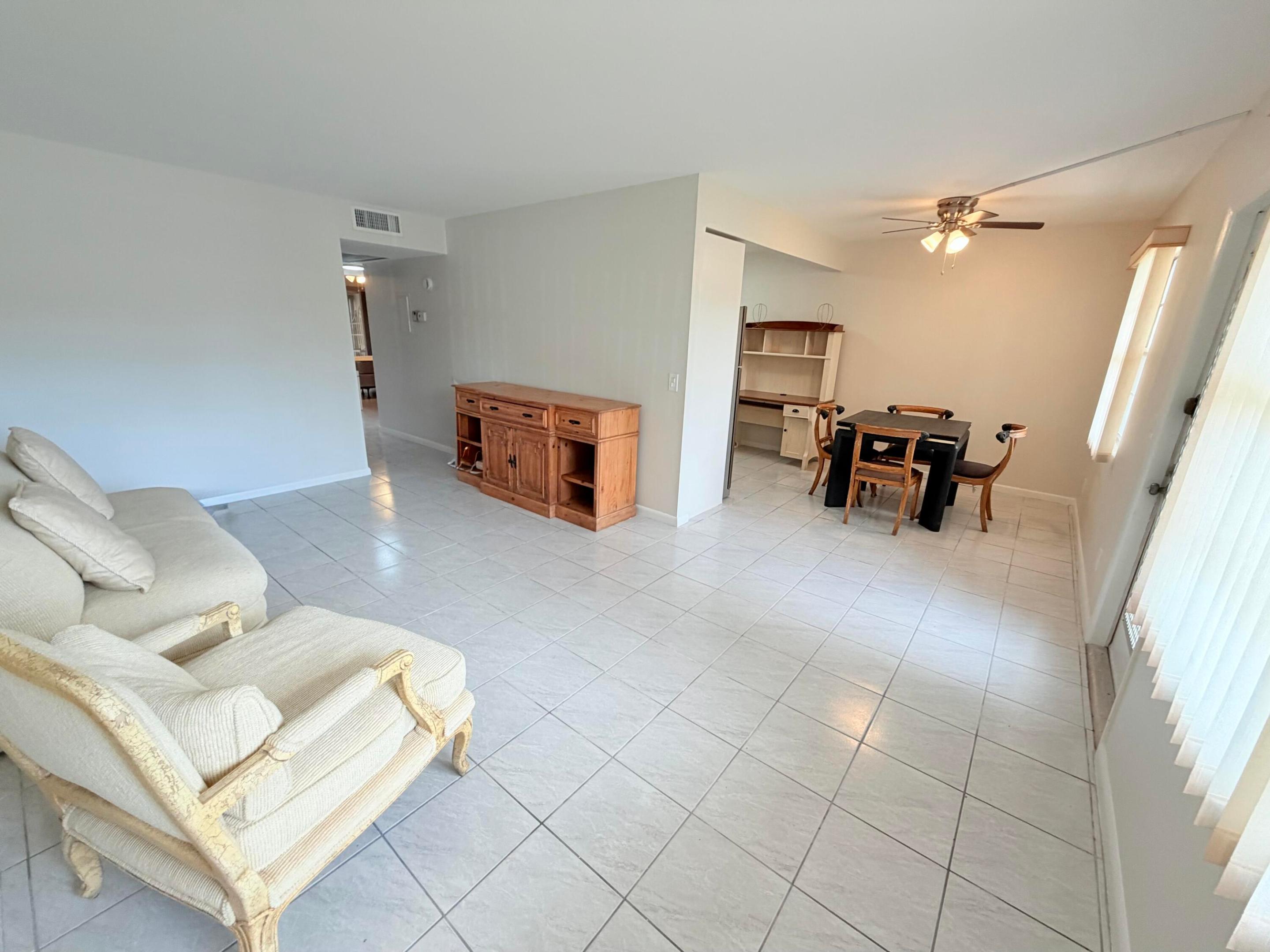 1004 Newcastle A Property Photo 6