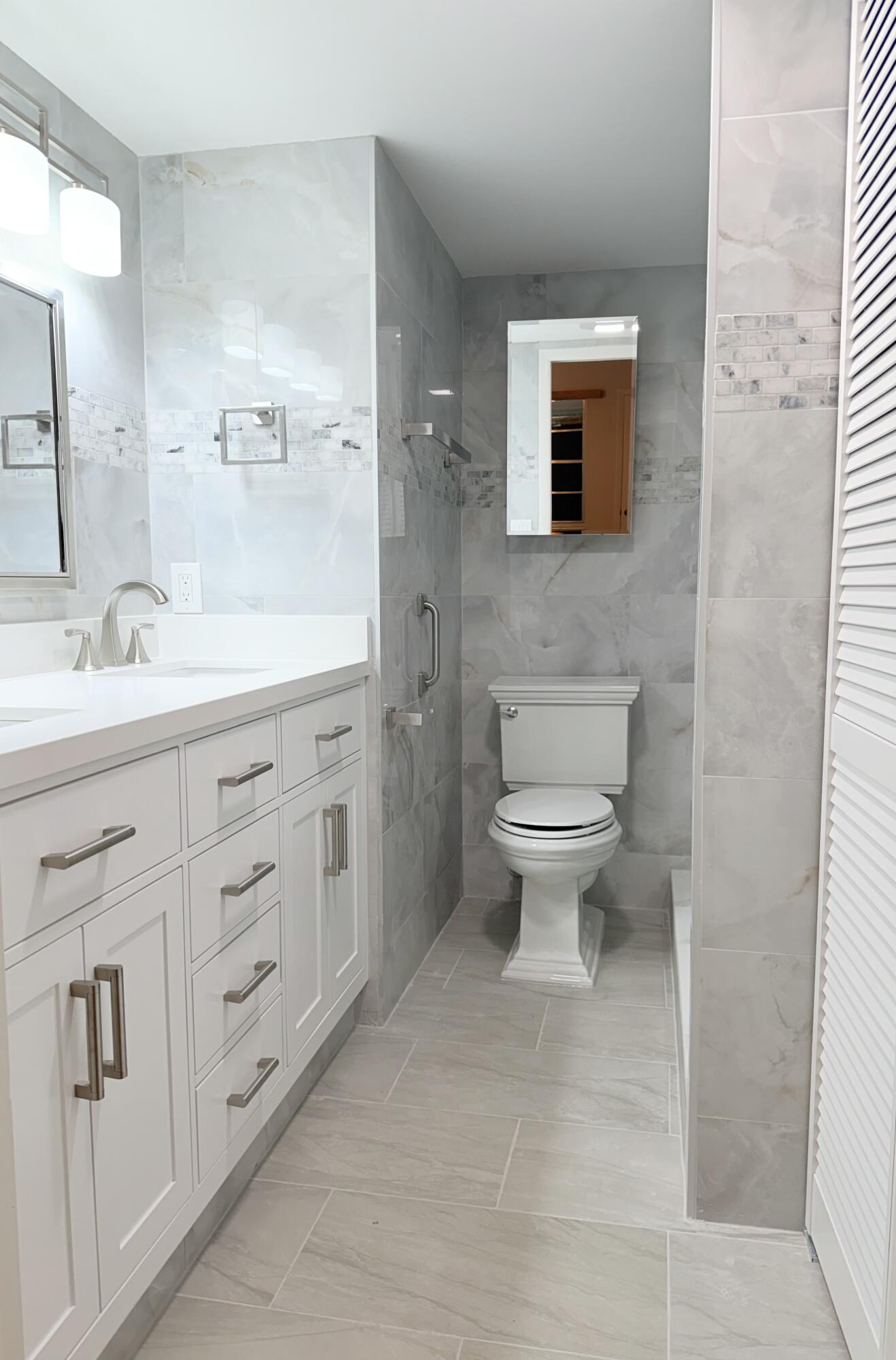 1004 Newcastle A Property Photo 10