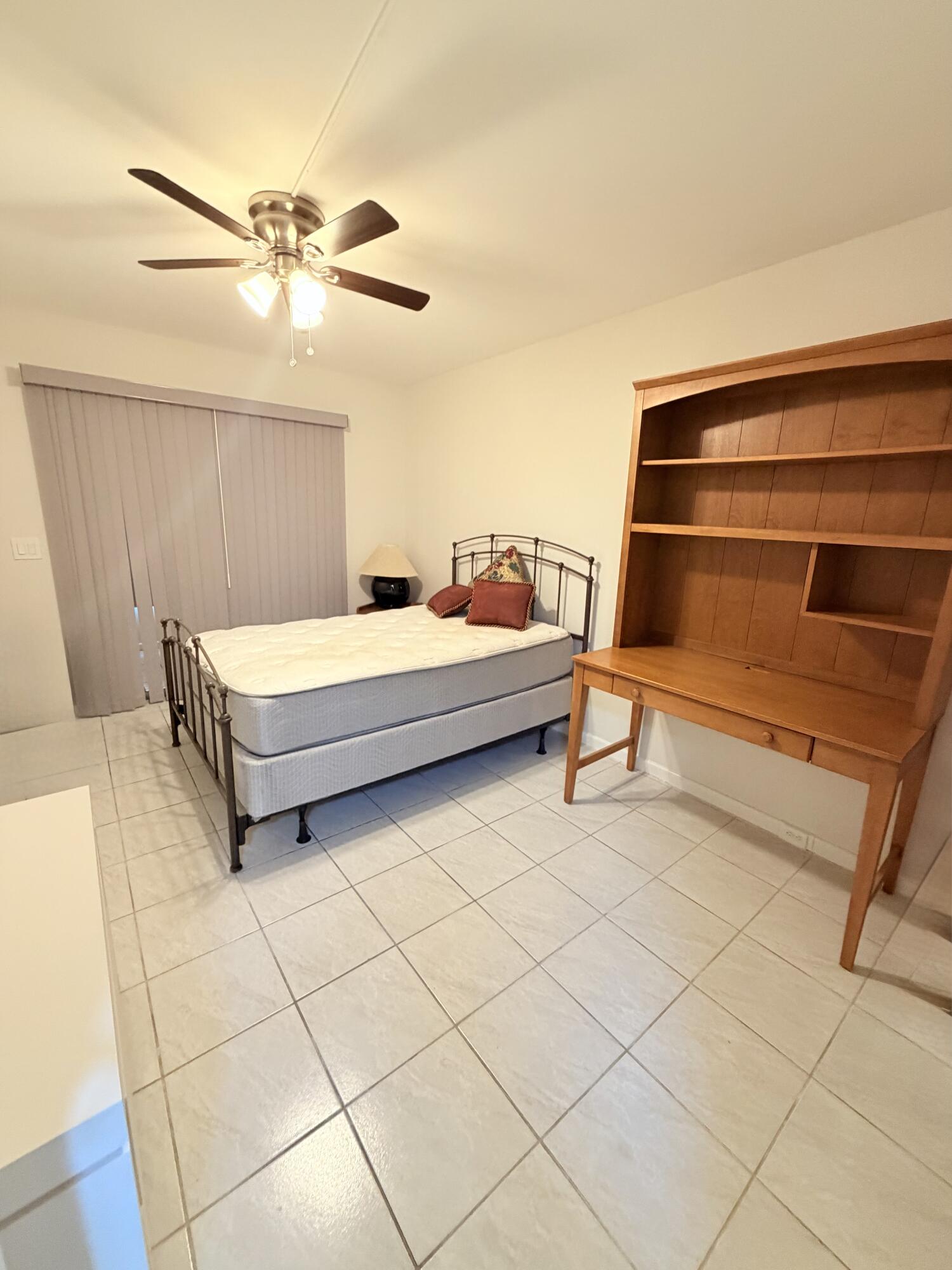 1004 Newcastle A Property Photo 15