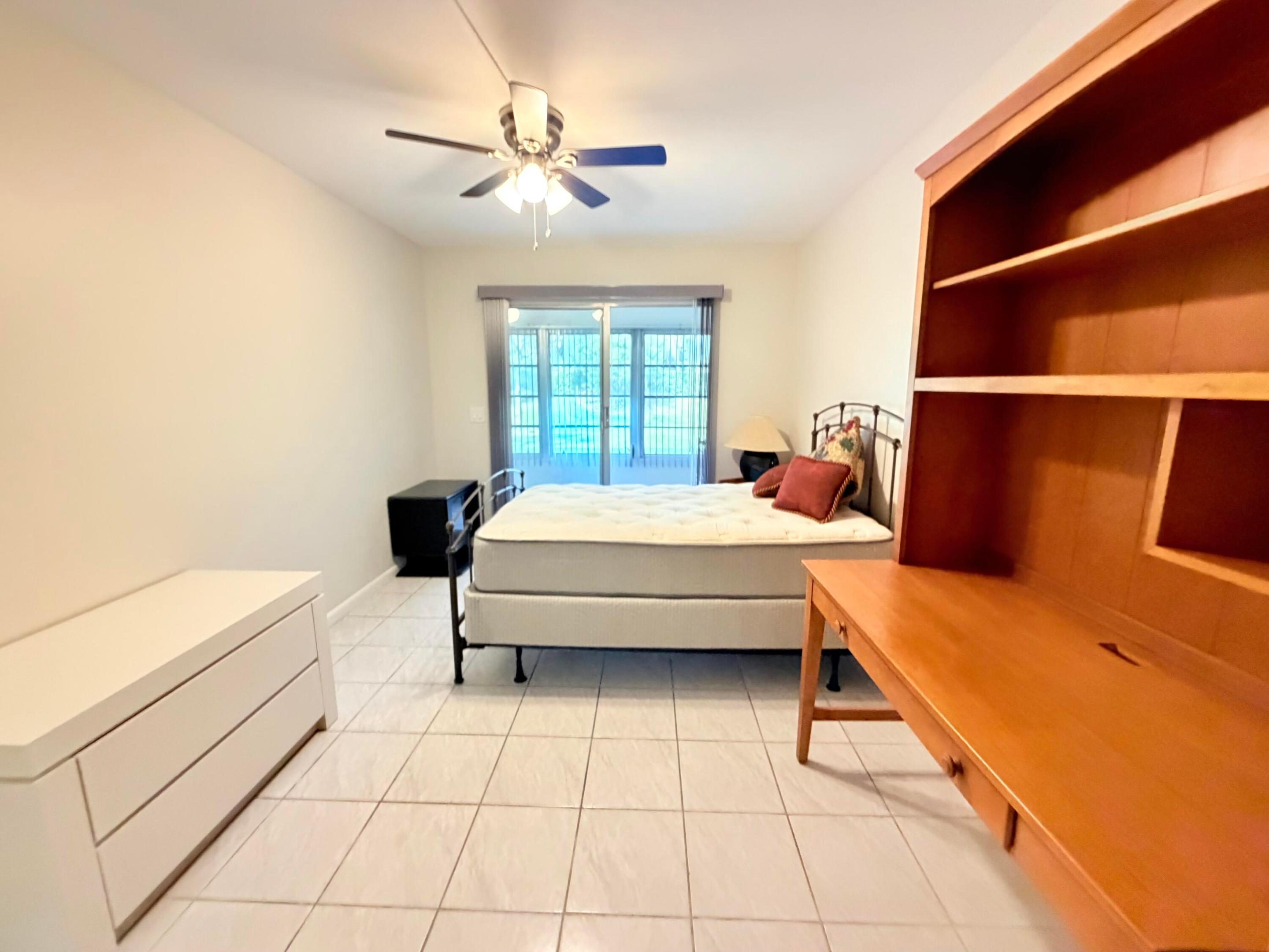1004 Newcastle A Property Photo 16