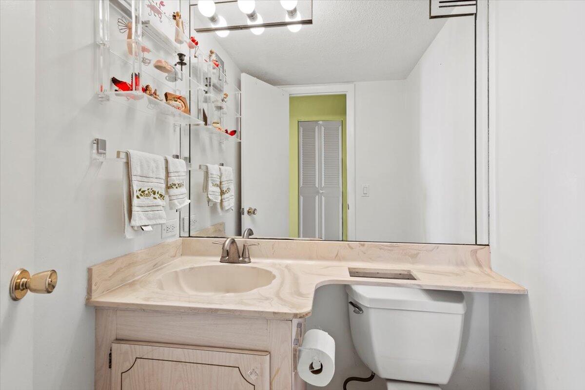 3450 S Ocean Boulevard 812 Property Photo 11
