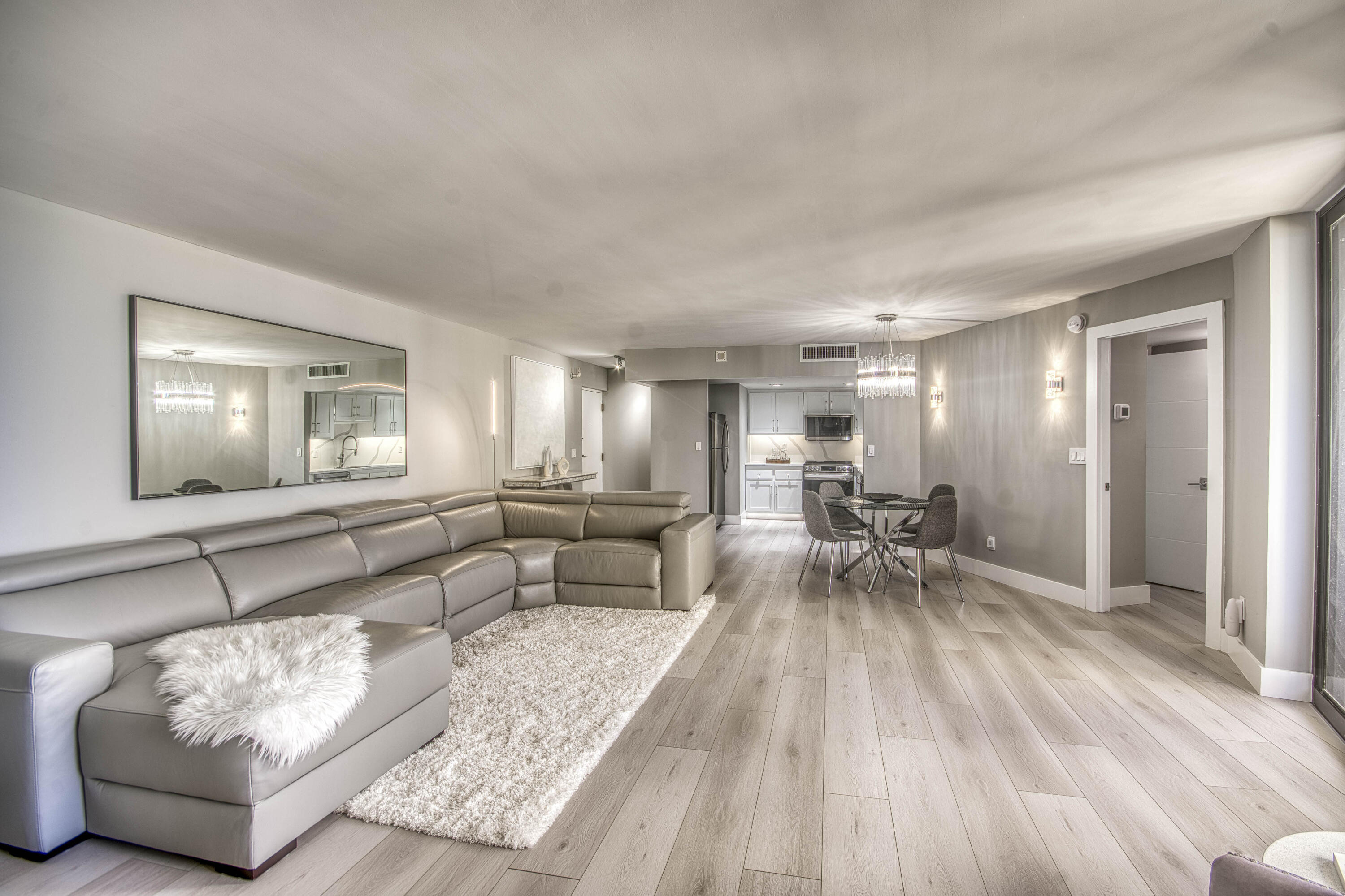 2800 N Ocean Drive B-15d Property Photo 6