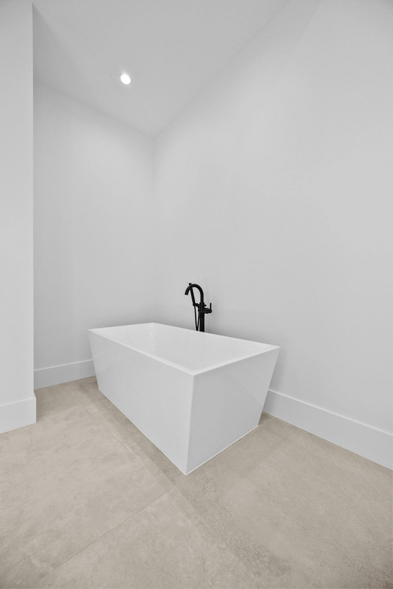 736 Lagoon Drive Property Photo 49