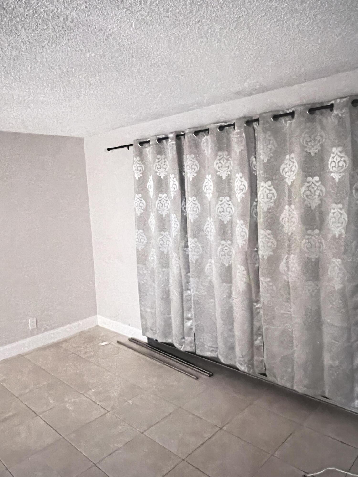 7505 Nw 5th Place 106 Property Photo 15