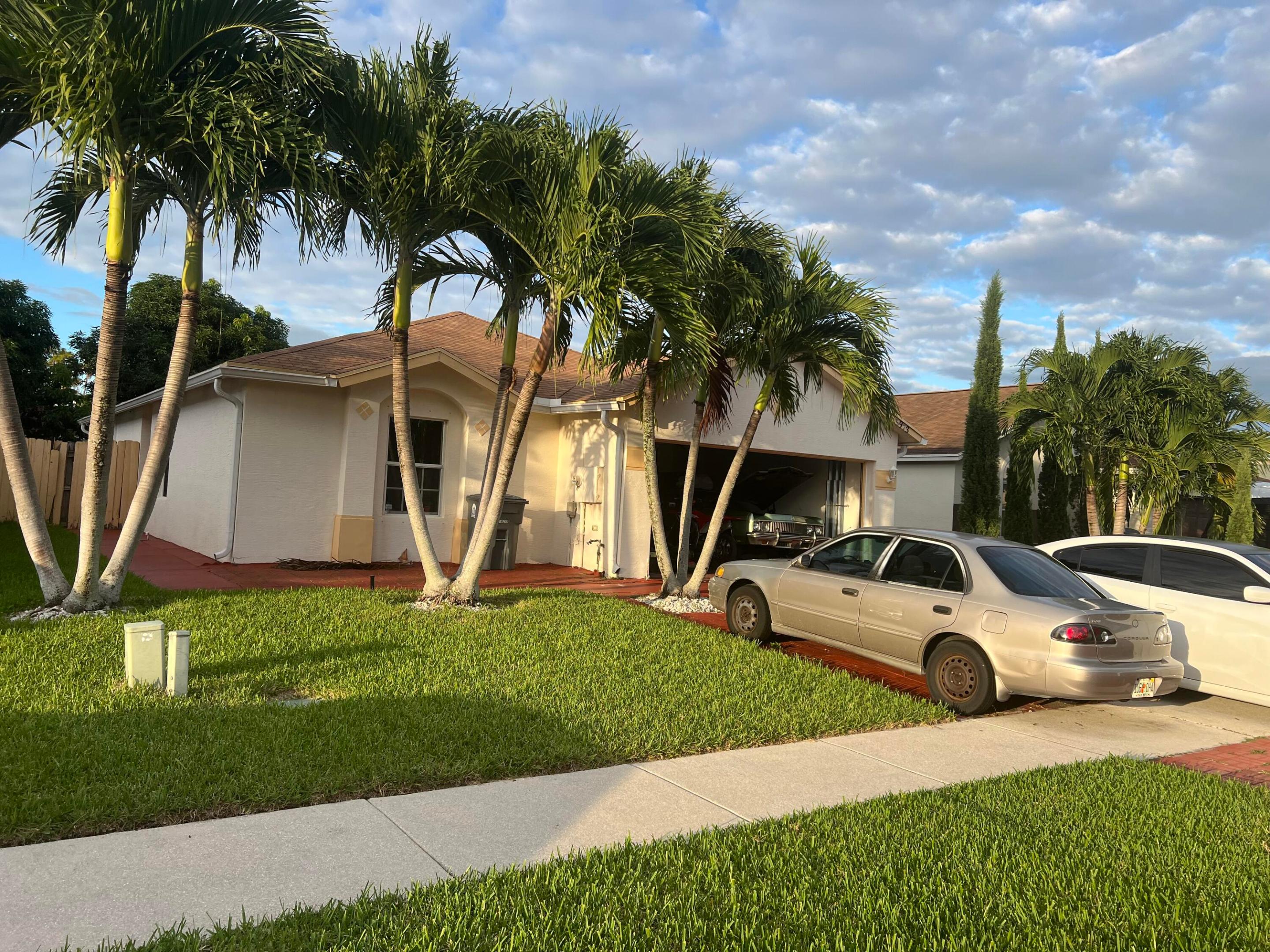 5973 Azalea Circle Property Photo 4