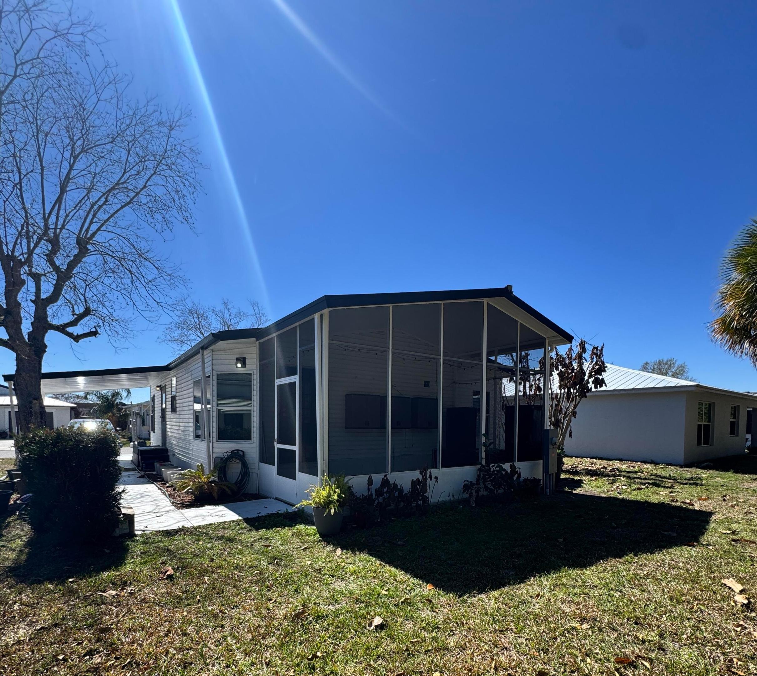 15094 Agulia Avenue Property Photo 8
