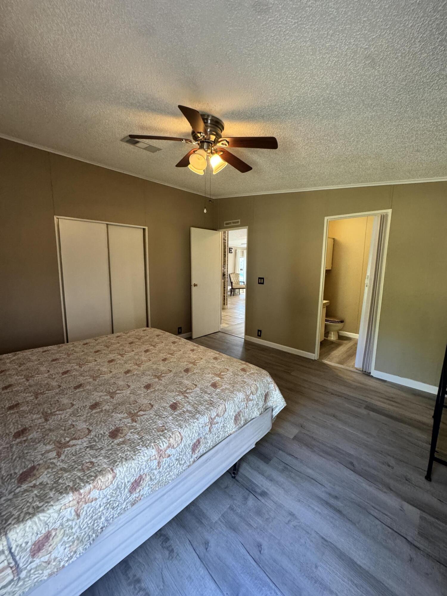 15094 Agulia Avenue Property Photo 25