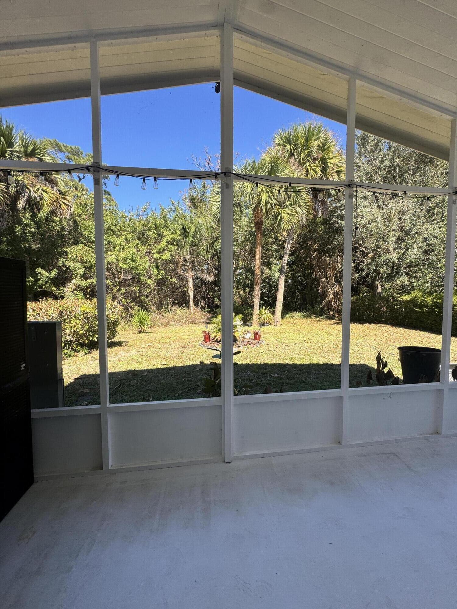 15094 Agulia Avenue Property Photo 33