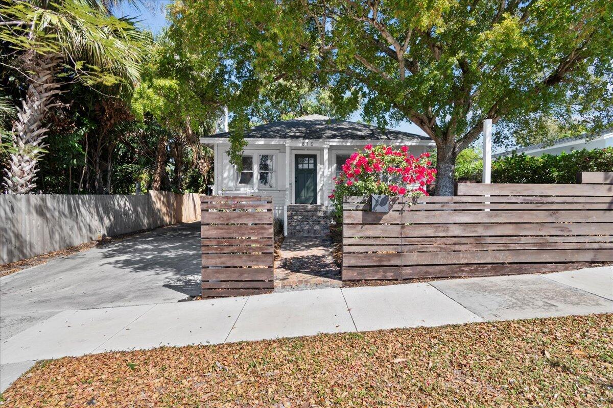 815 Omar Road Property Photo 1