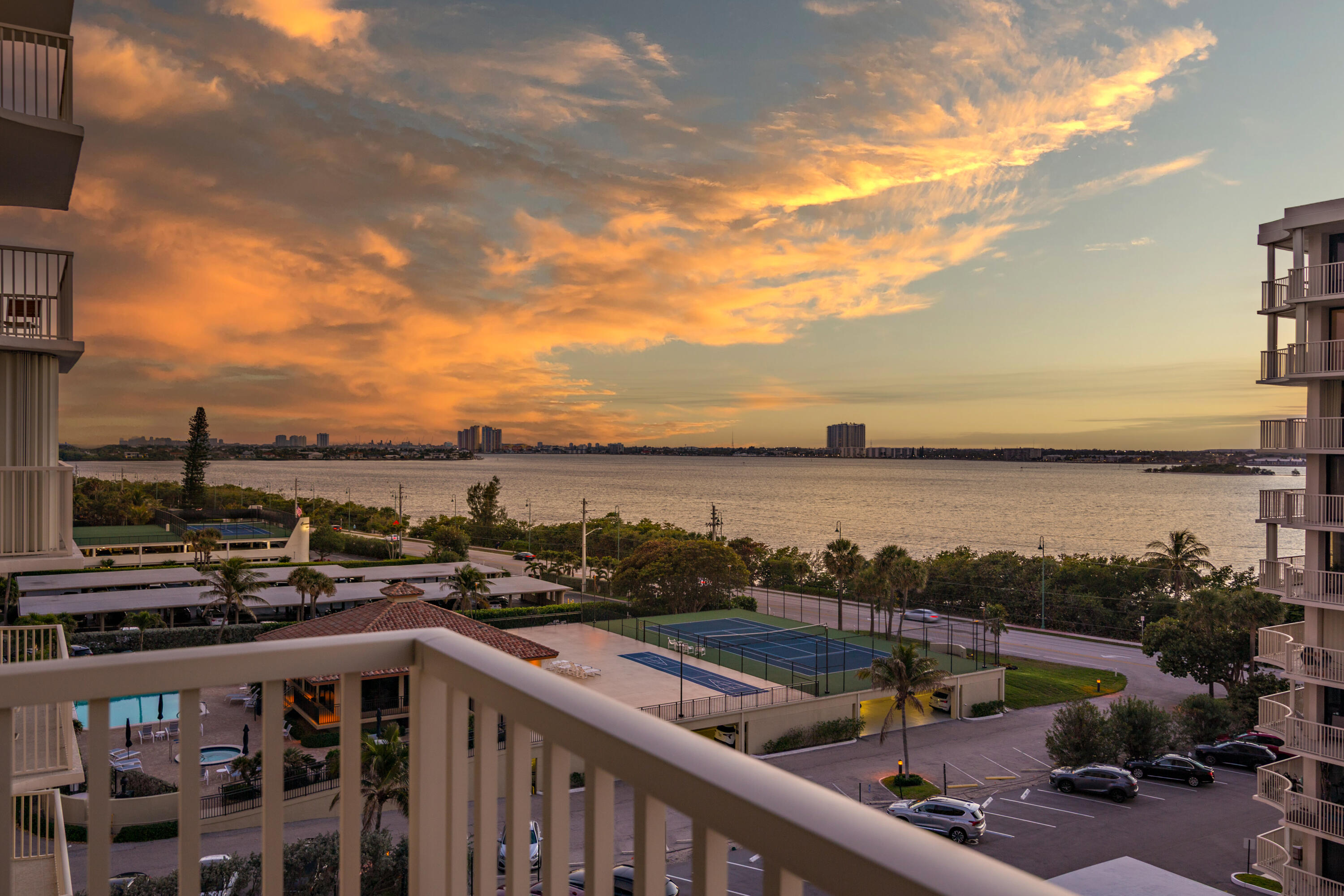 5480 N Ocean Drive A6d Property Photo 25
