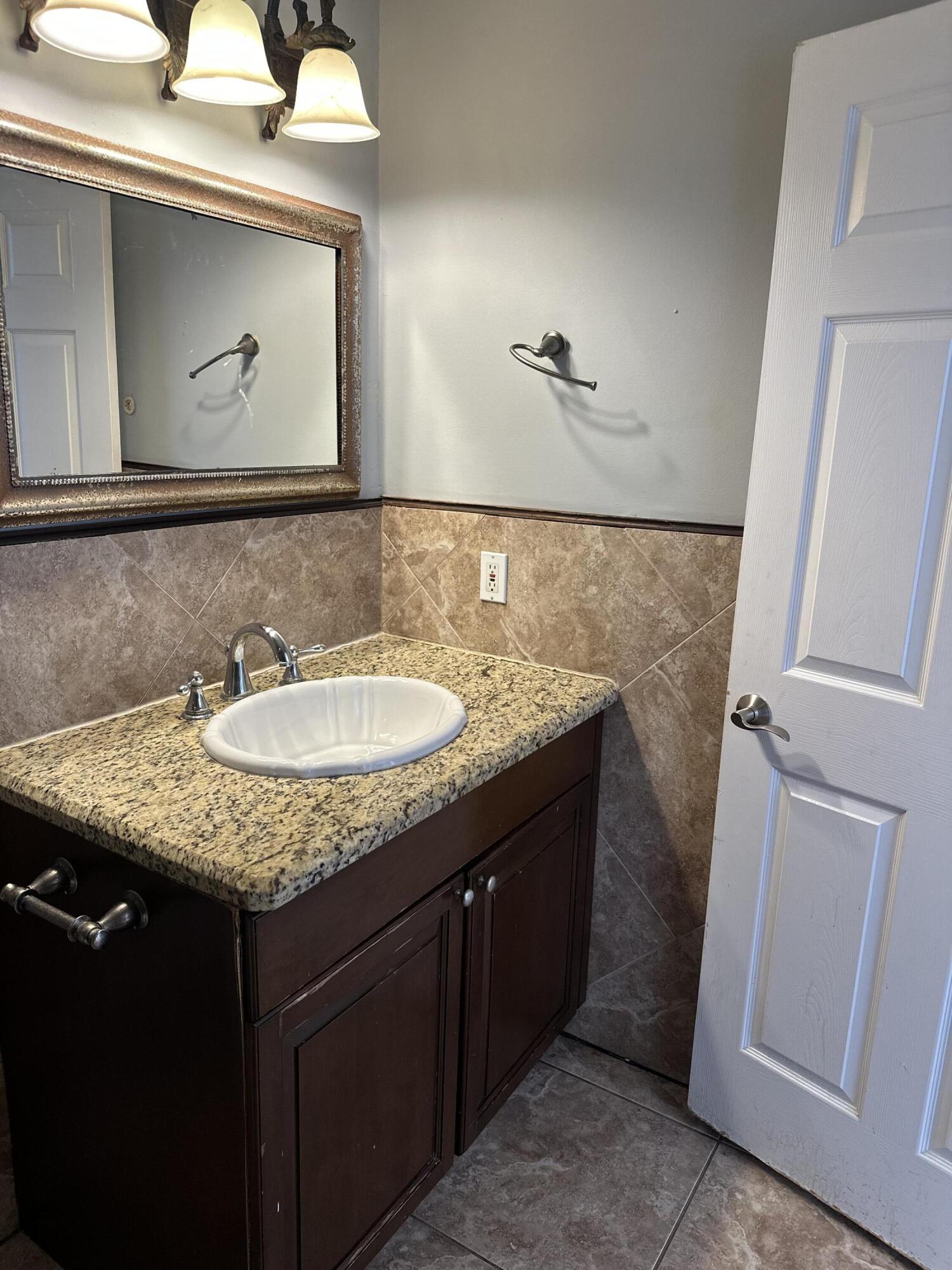 619 37th Street Property Photo 13