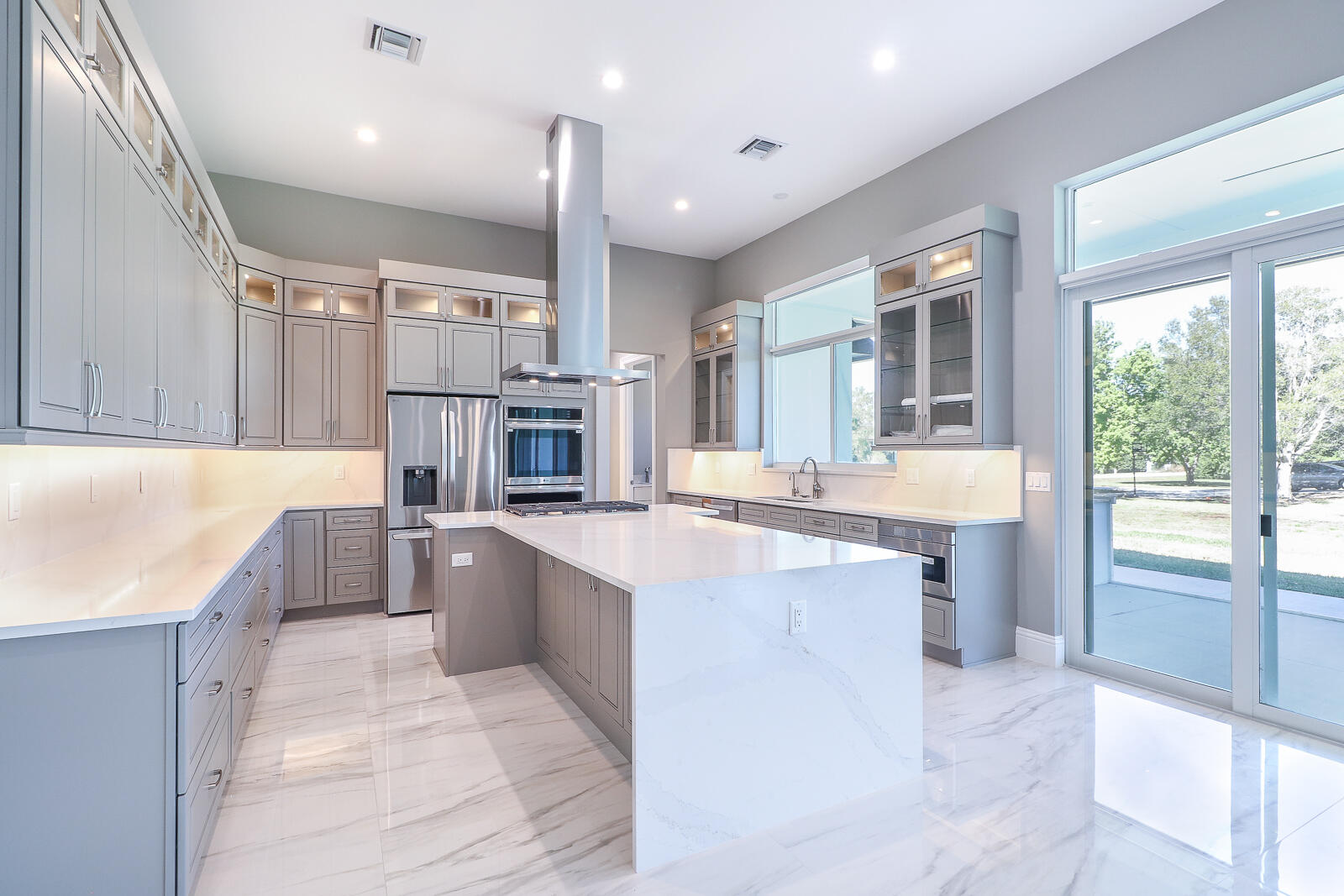 7595 155th Place N Property Photo 10